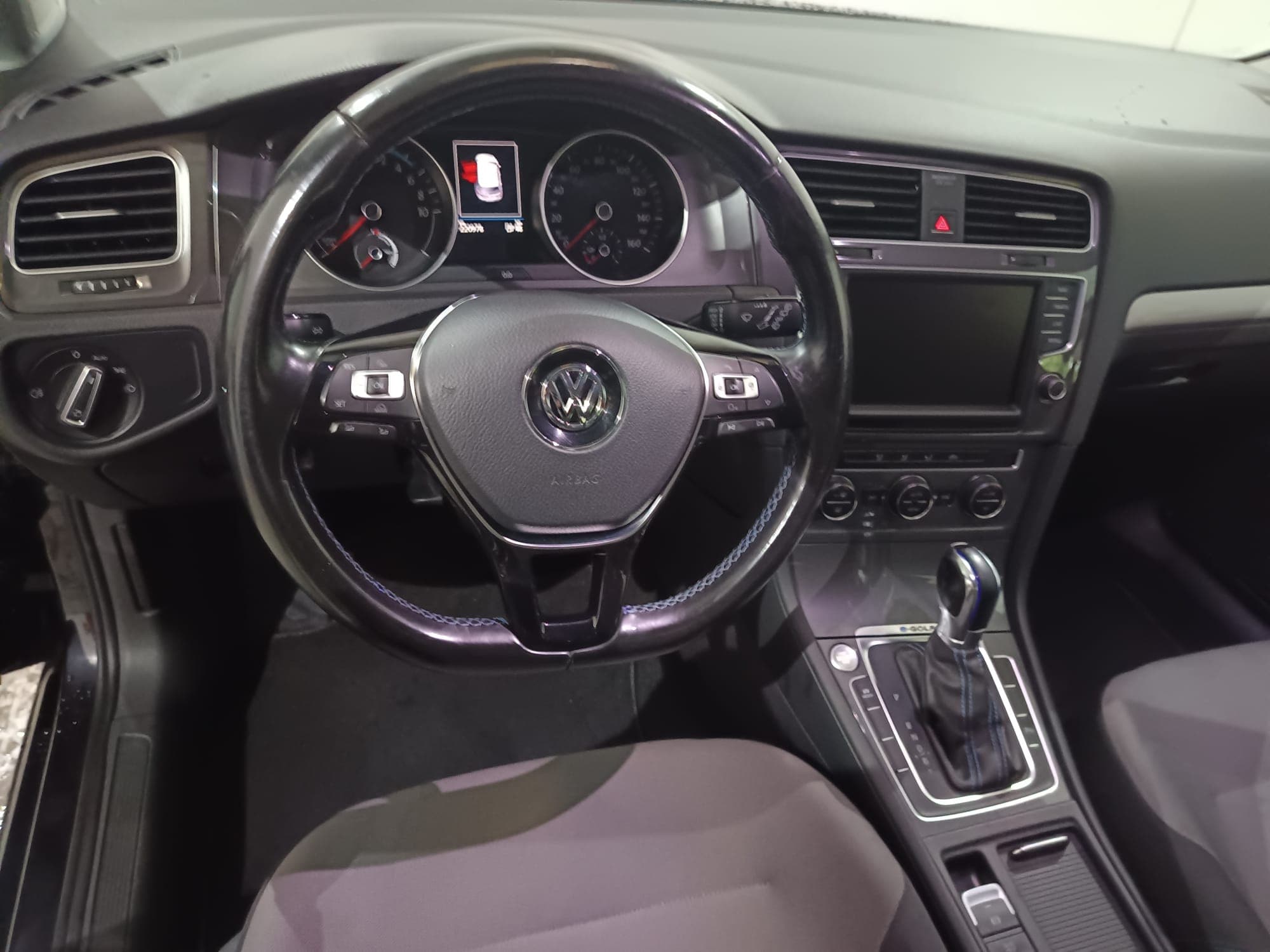 Volkswagen Golf · Ano 2016 — imagen 27