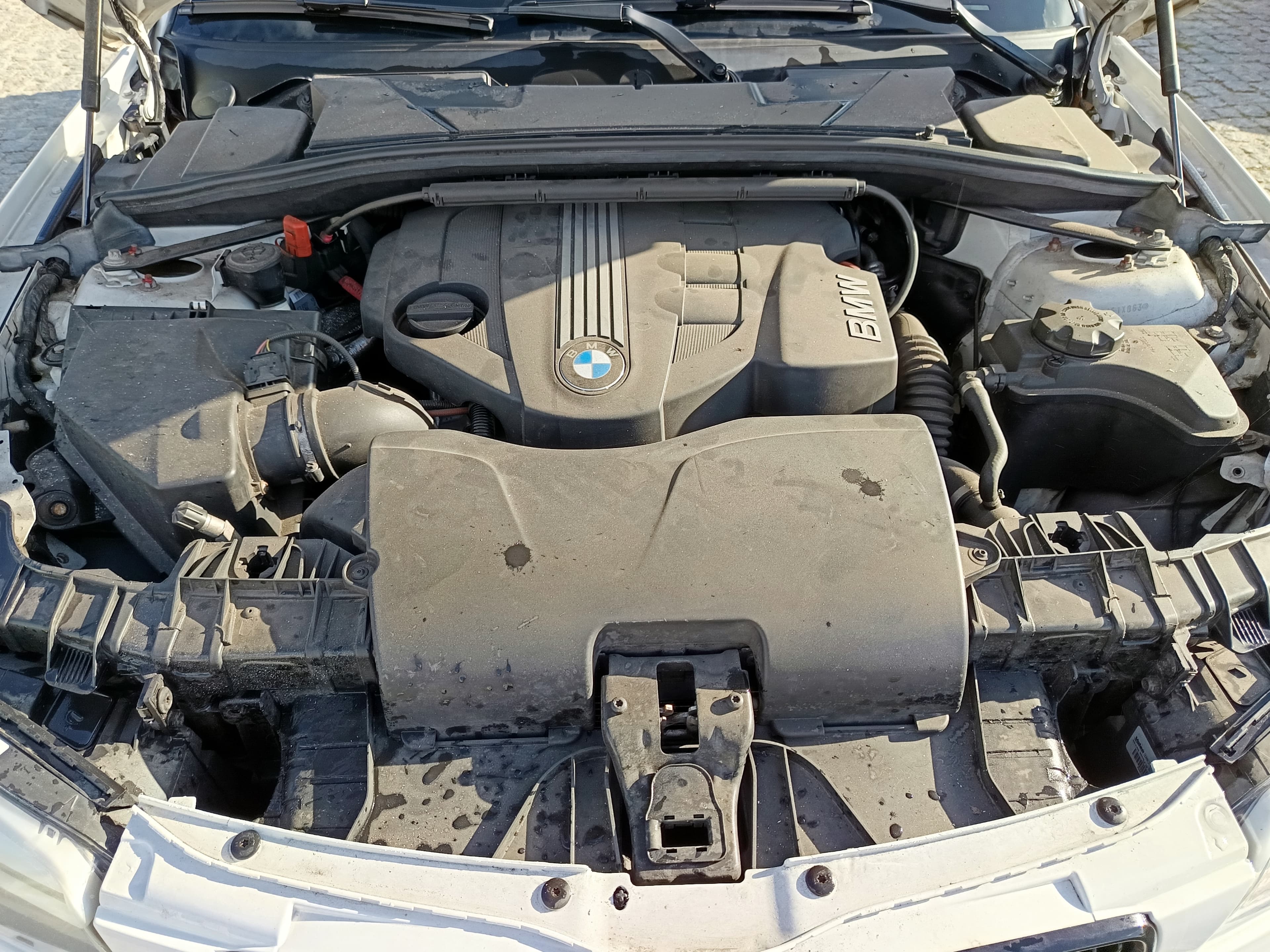 BMW 118d · Ano 2012 — imagem 14