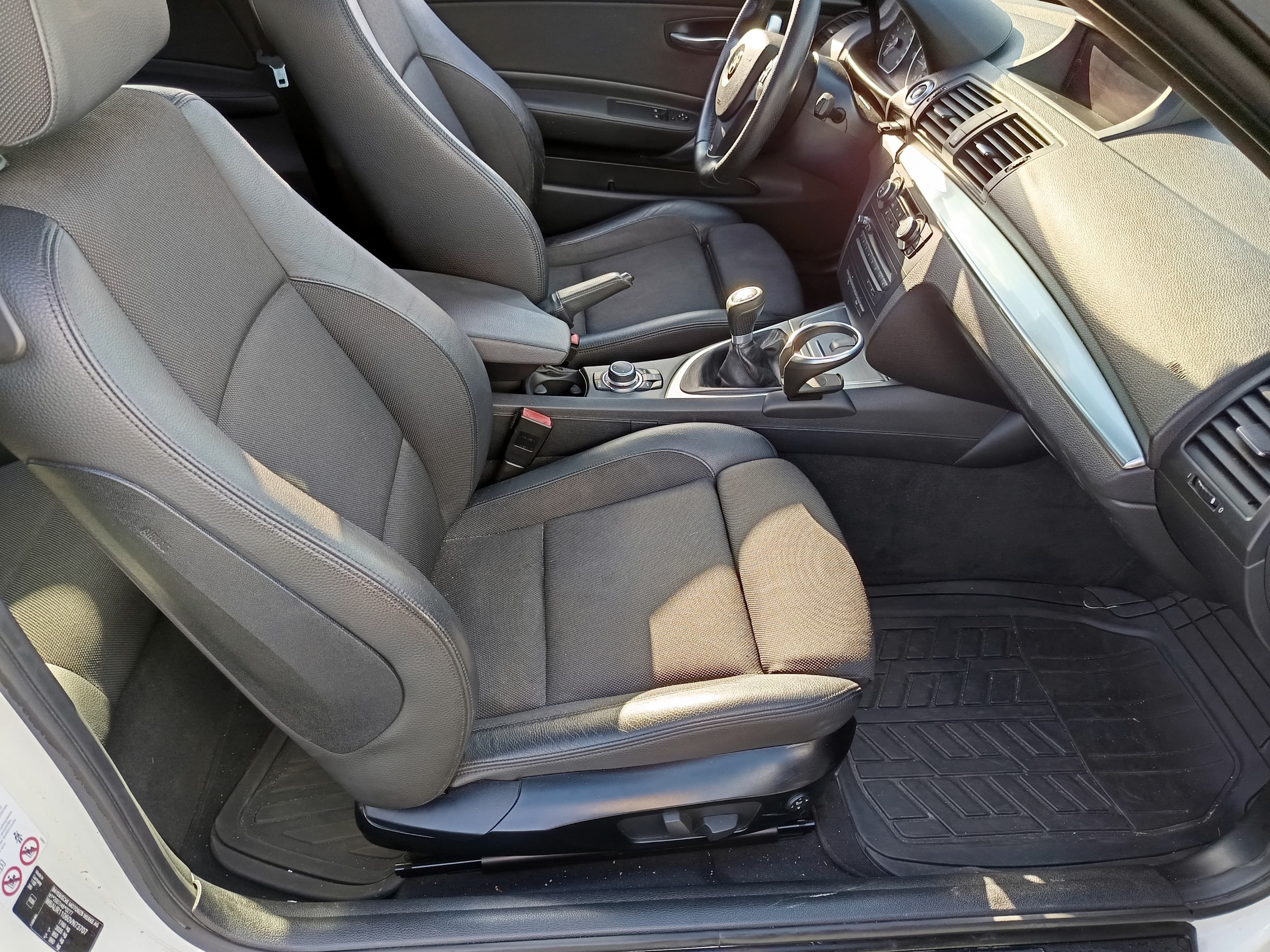 BMW 118d · Ano 2012 — imagem 20