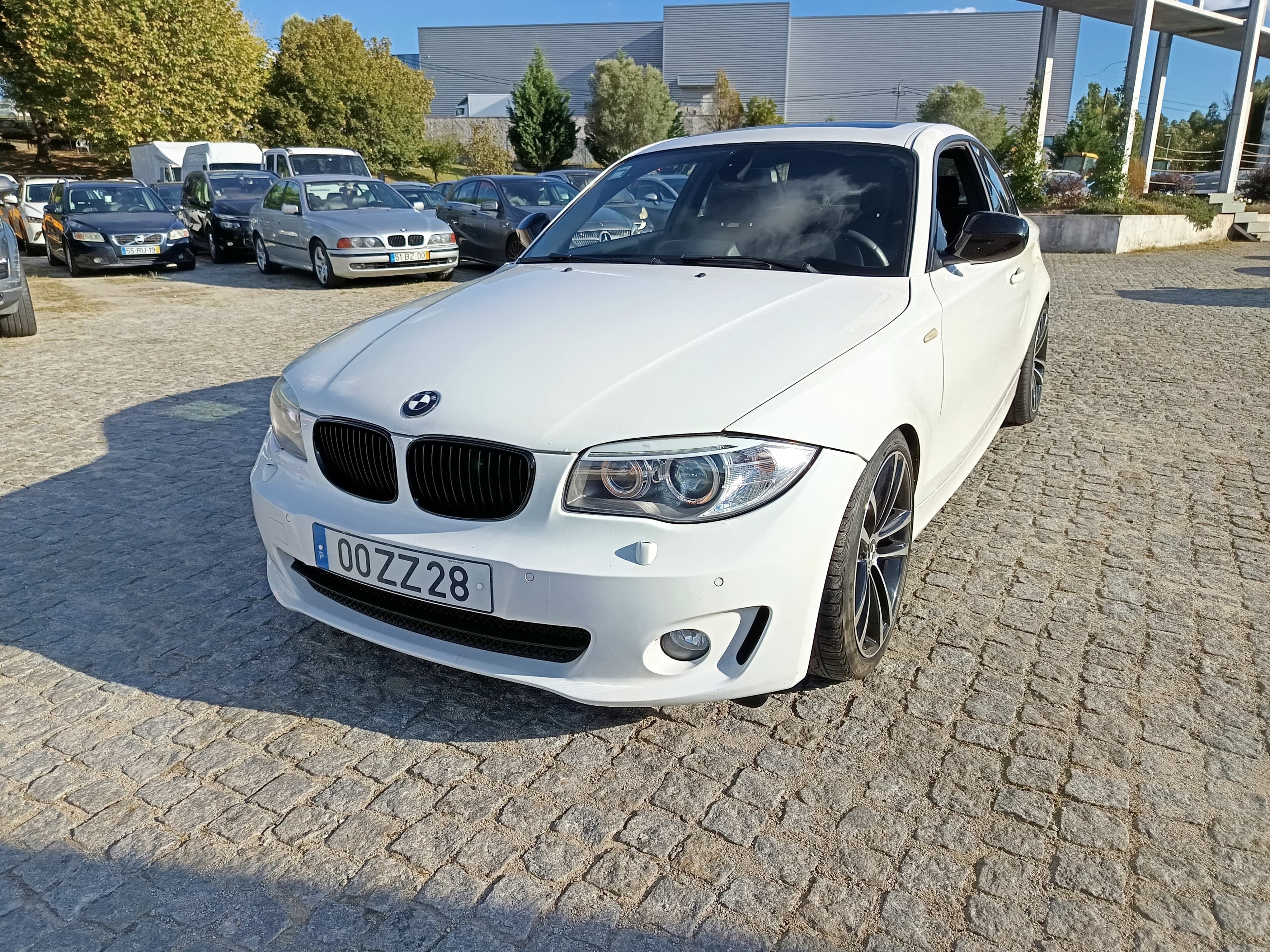 BMW 118d · Ano 2012 — imagem 4