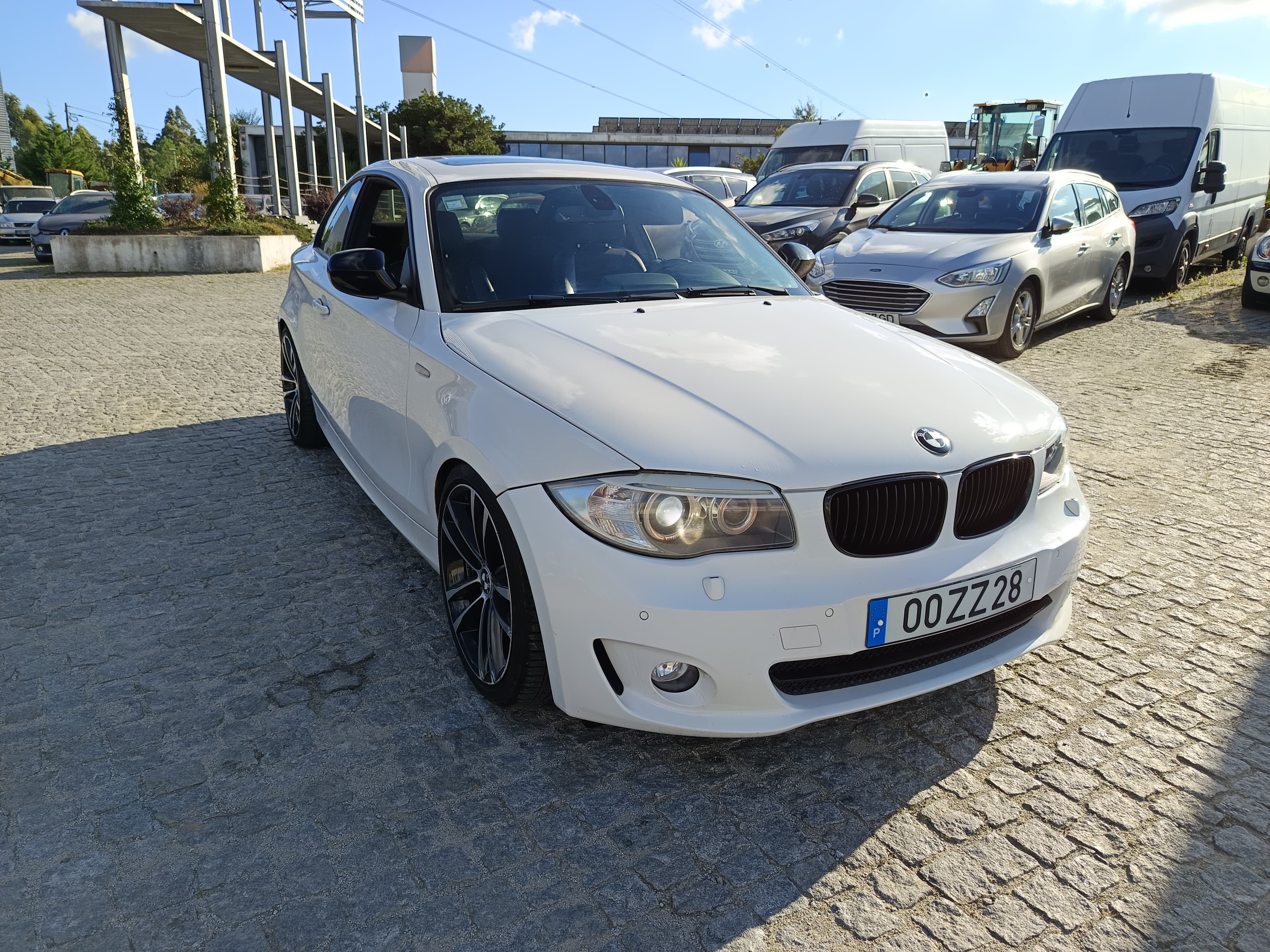 BMW 118d · Ano 2012 — imagem 1