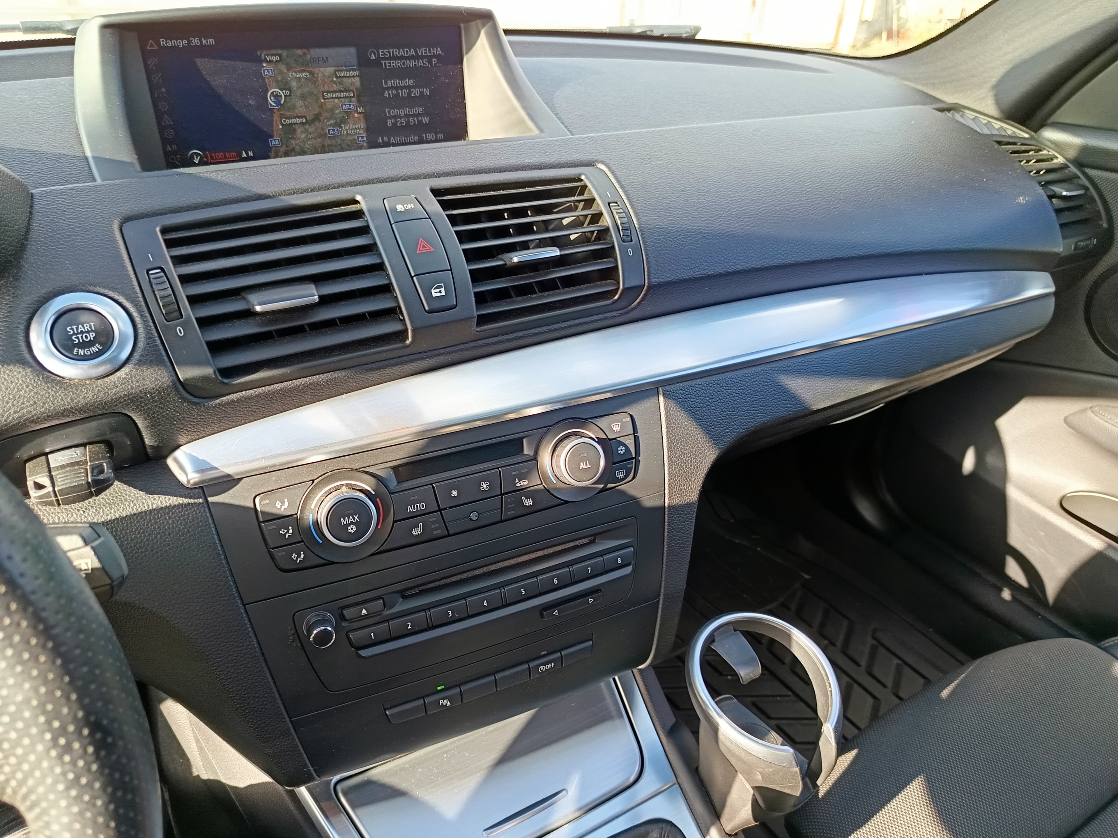 BMW 118d · Ano 2012 — imagem 32