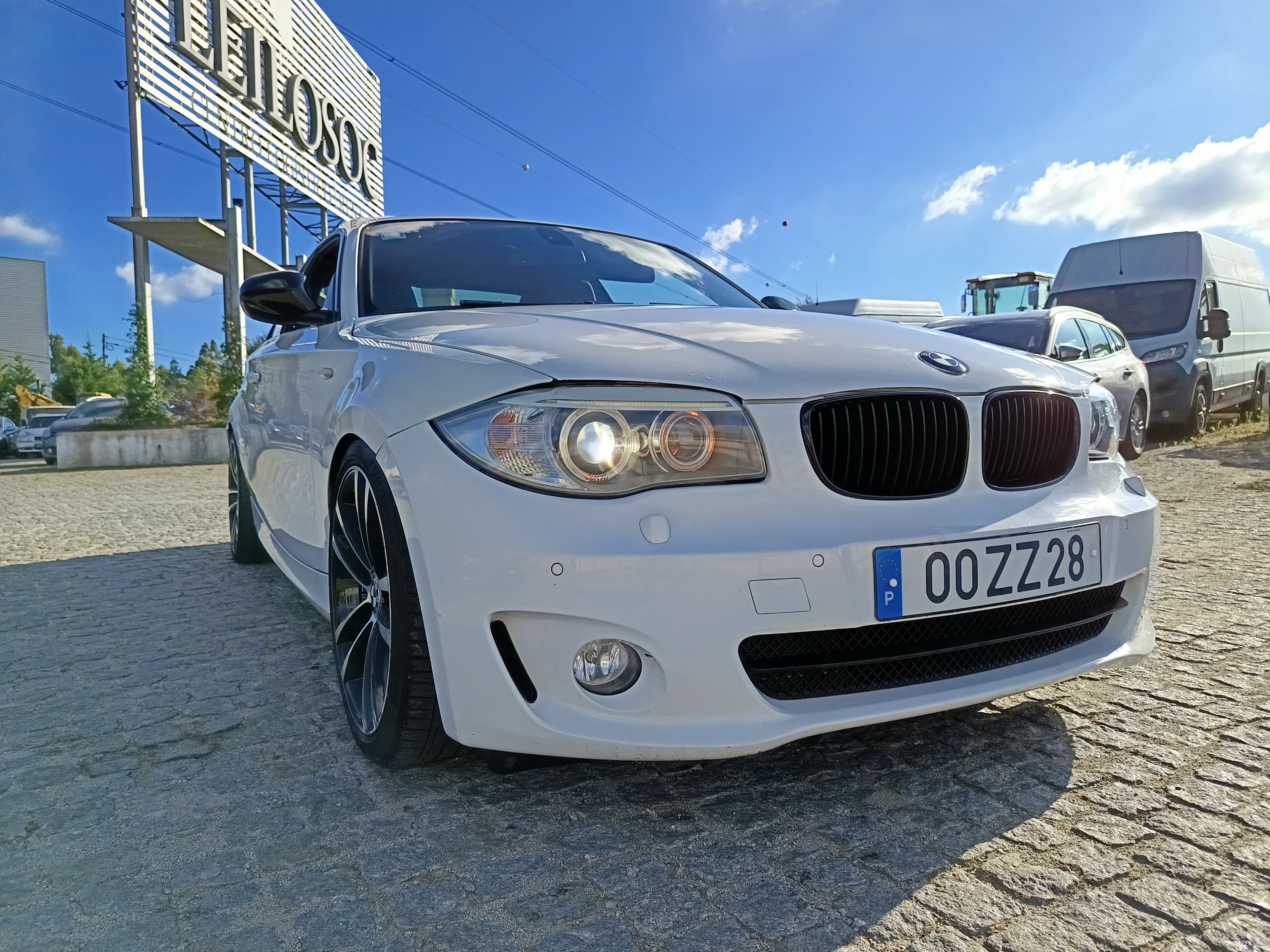 BMW 118d · Ano 2012 — imagem 3