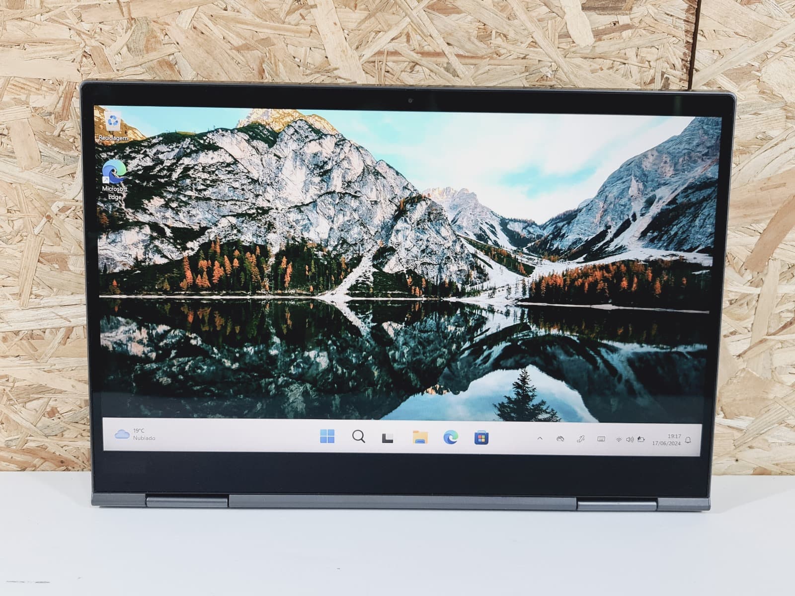 Lenovo ThinkPad X1 Yoga G4 — imagem 1
