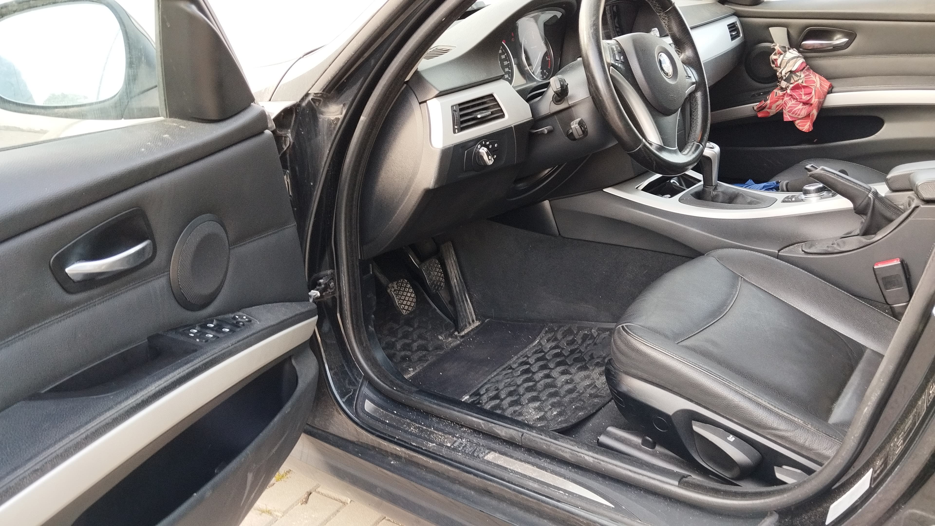 BMW 318D — image 5