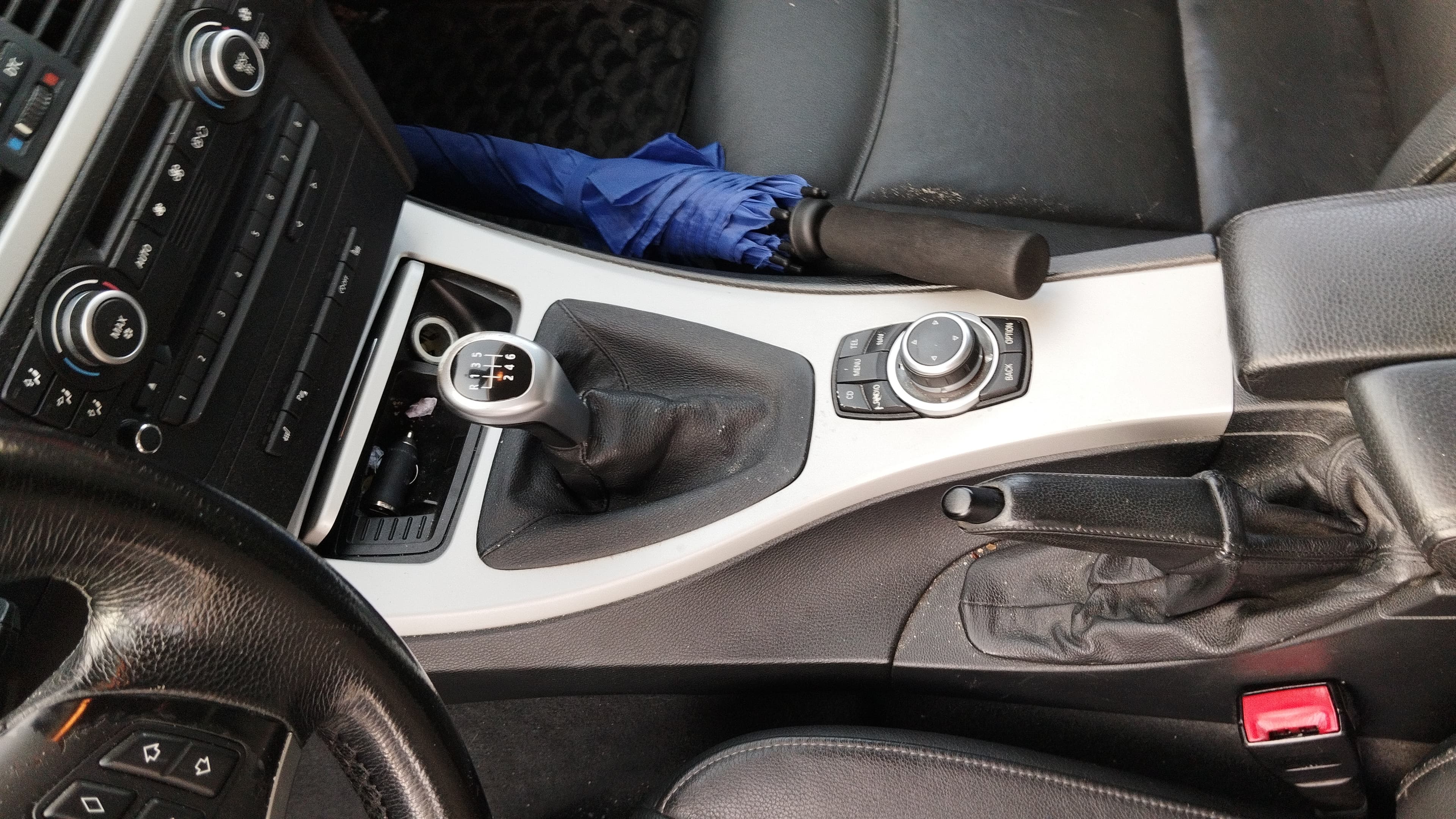 BMW 318D — image 7