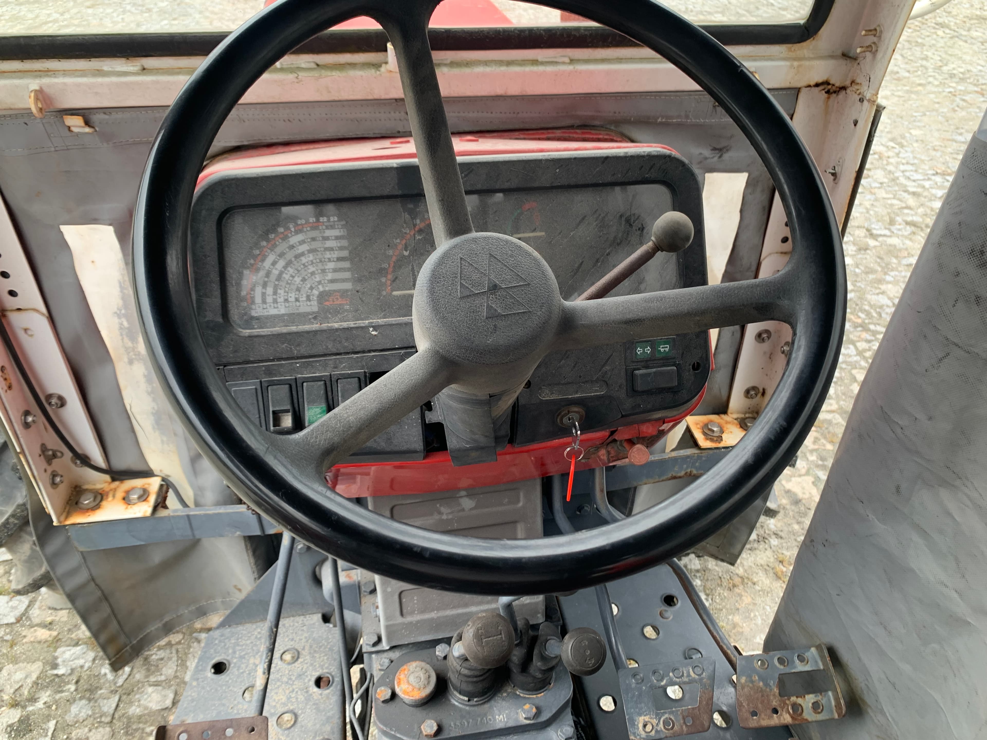 Trator Agrícola Massey Ferguson — imagen 9
