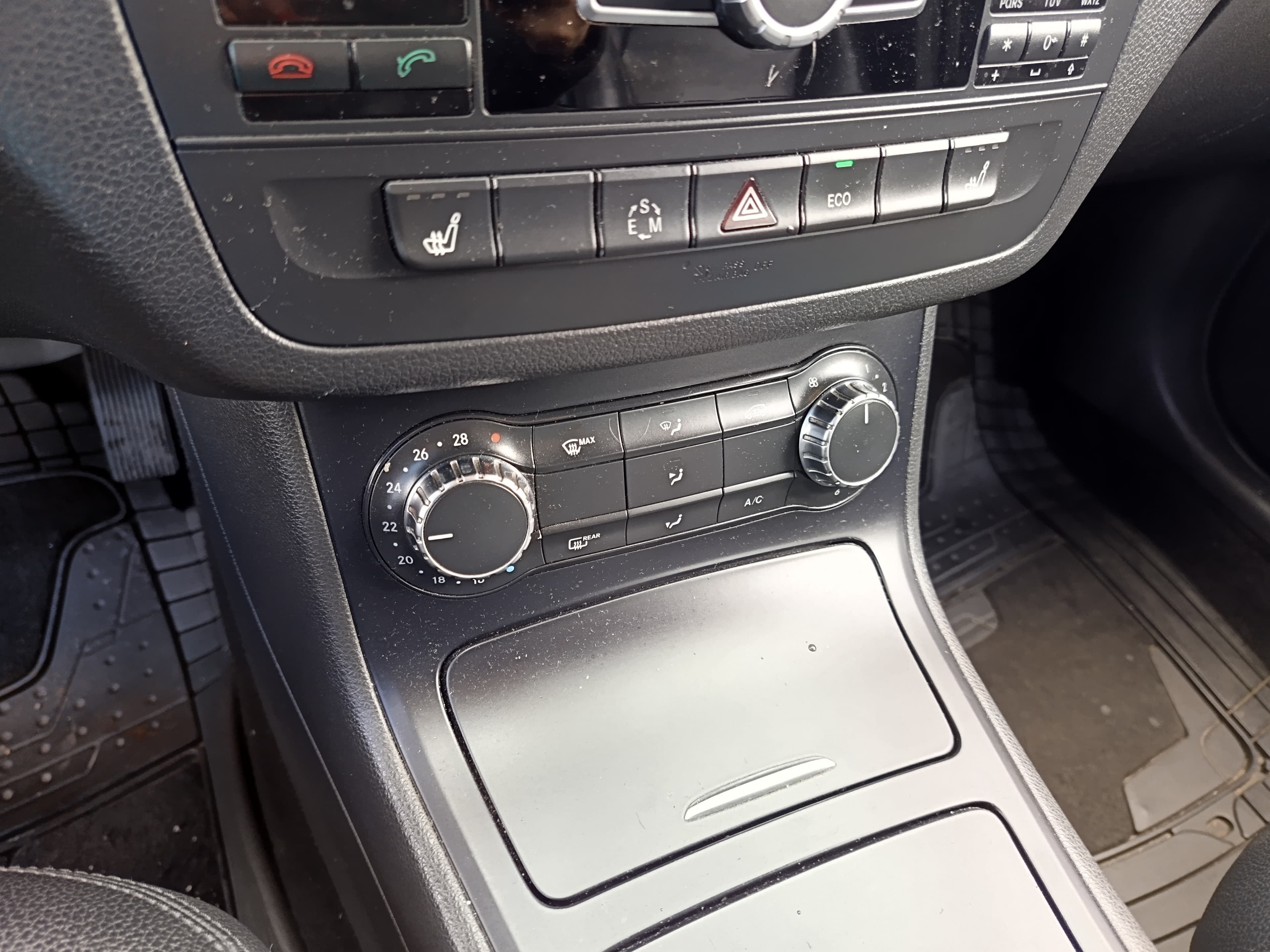 Mercedes-Benz B180 CDI · Ano 2012 — imagem 35