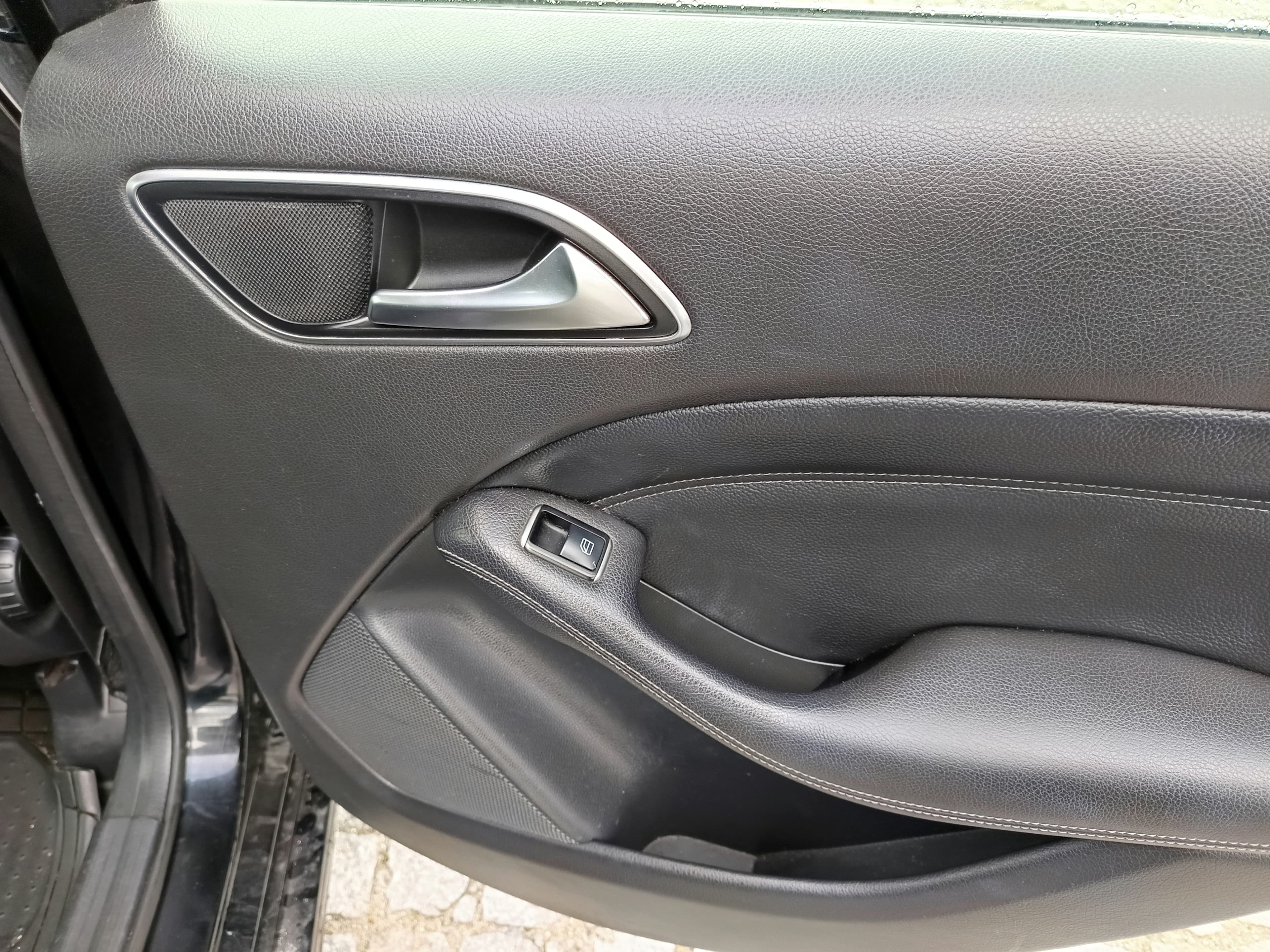 Mercedes-Benz B180 CDI · Ano 2012 — imagem 18