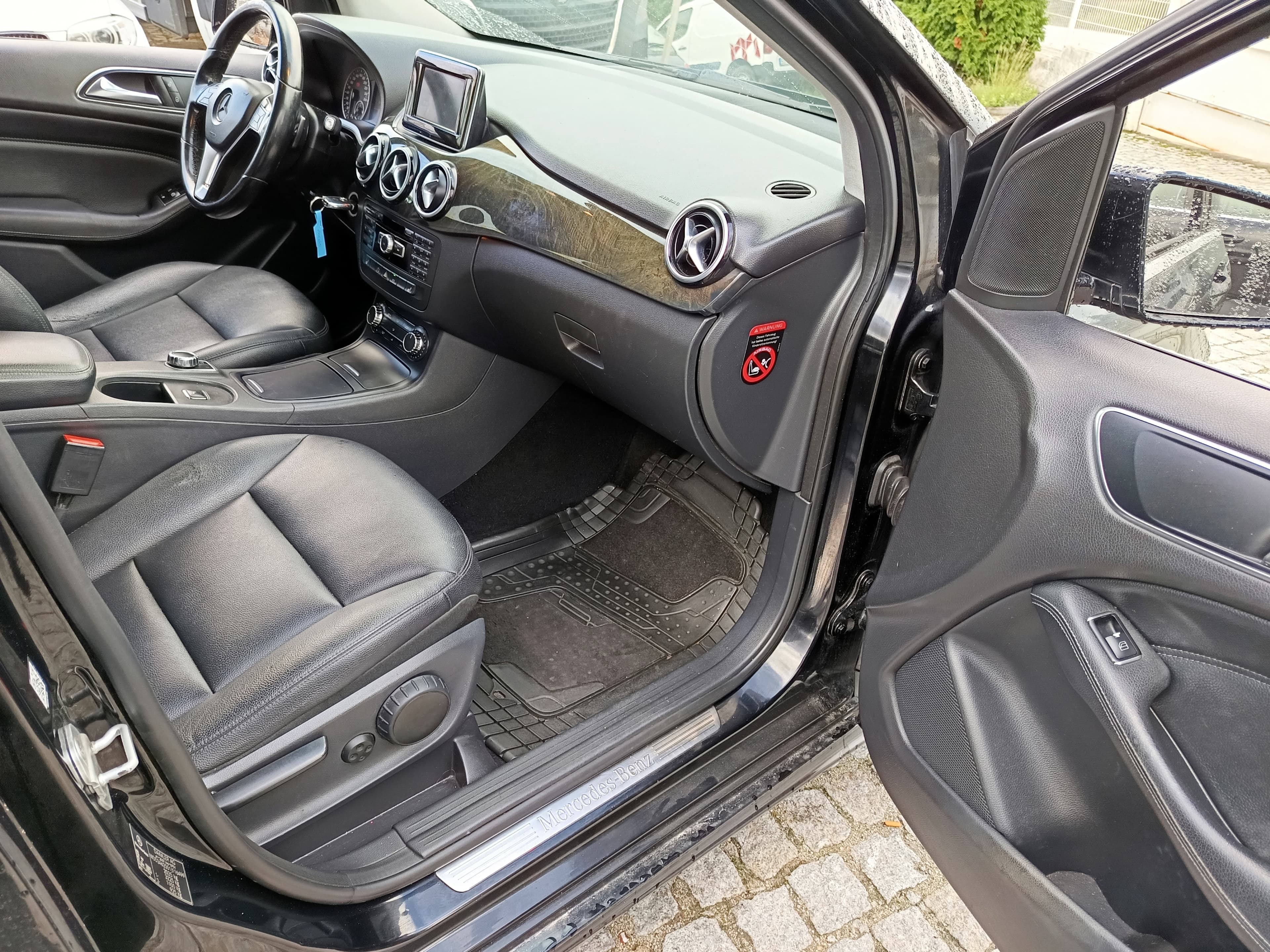 Mercedes-Benz B180 CDI · Ano 2012 — imagem 20