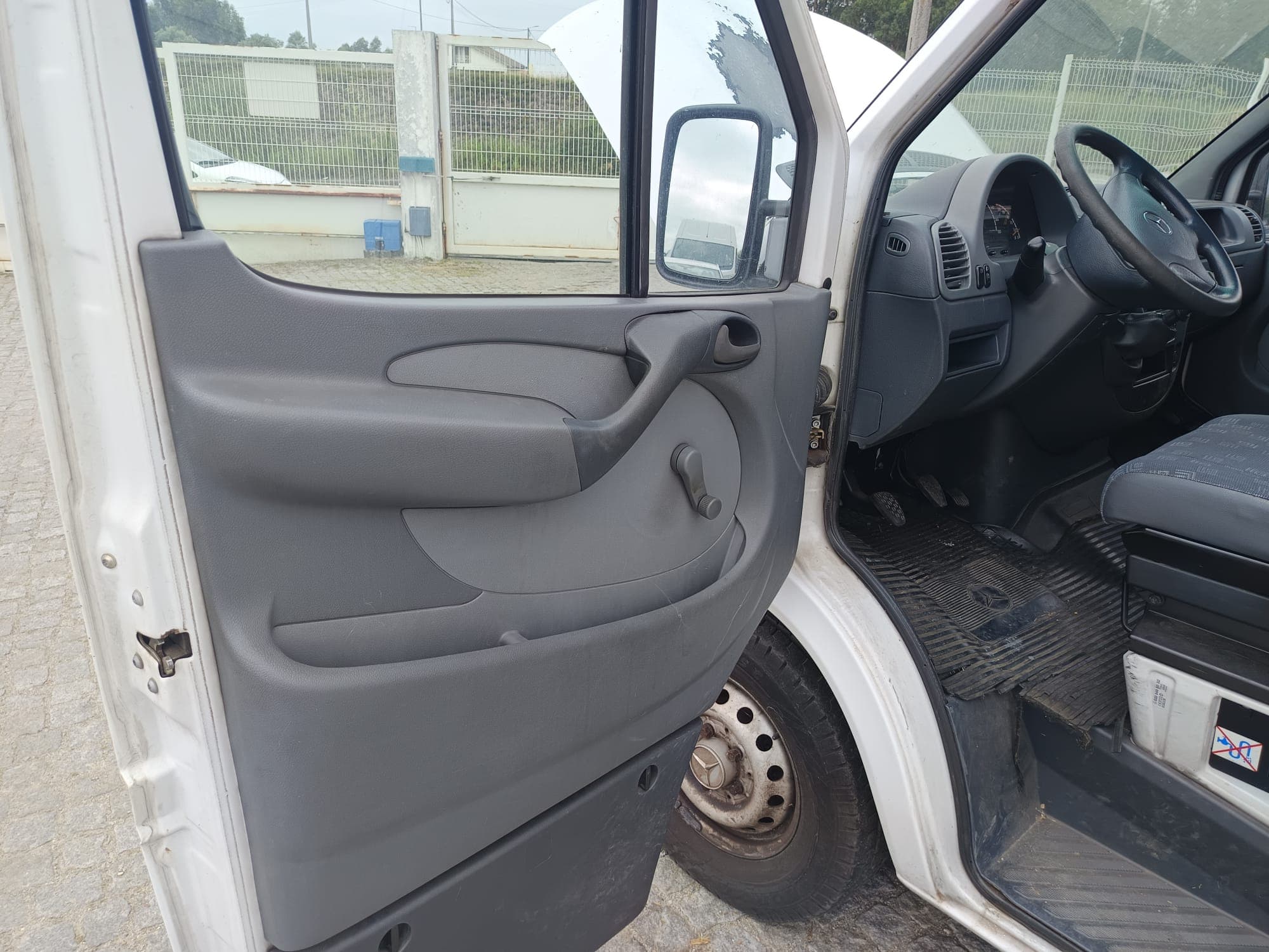 Mercedes-Benz Sprinter · Ano 2004 — imagem 30