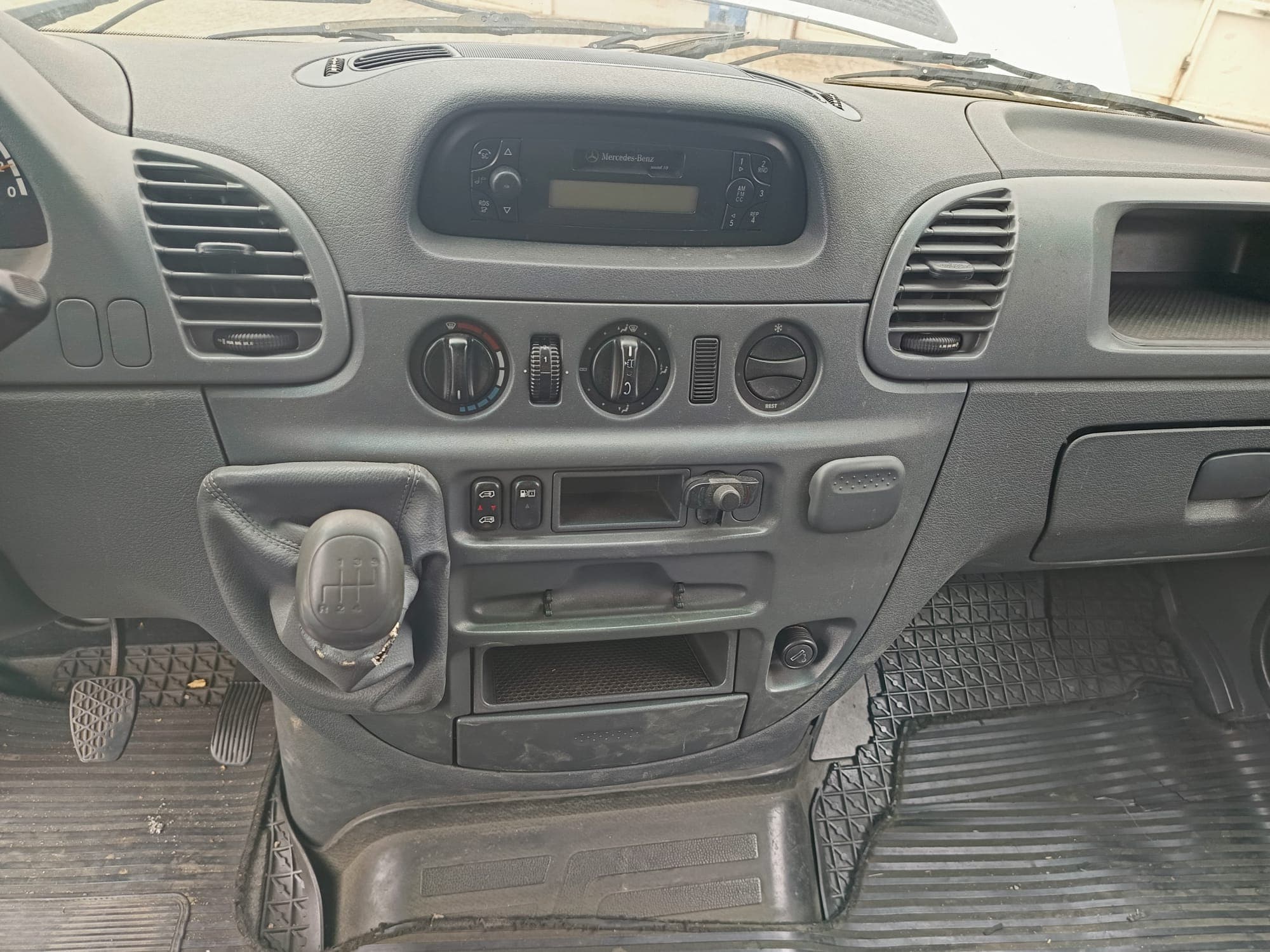 Mercedes-Benz Sprinter · Ano 2004 — imagem 54