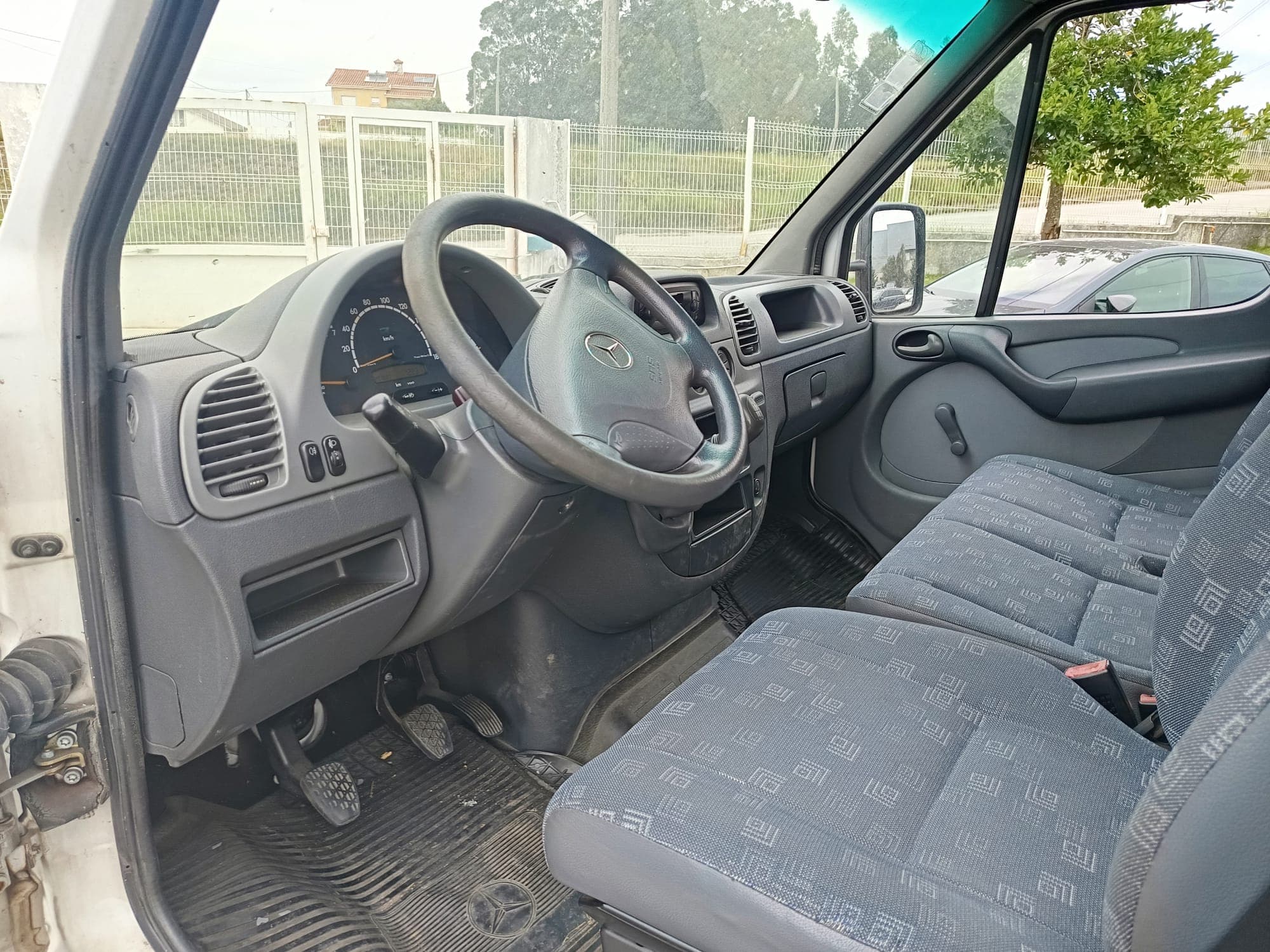Mercedes-Benz Sprinter · Ano 2004 — imagem 24
