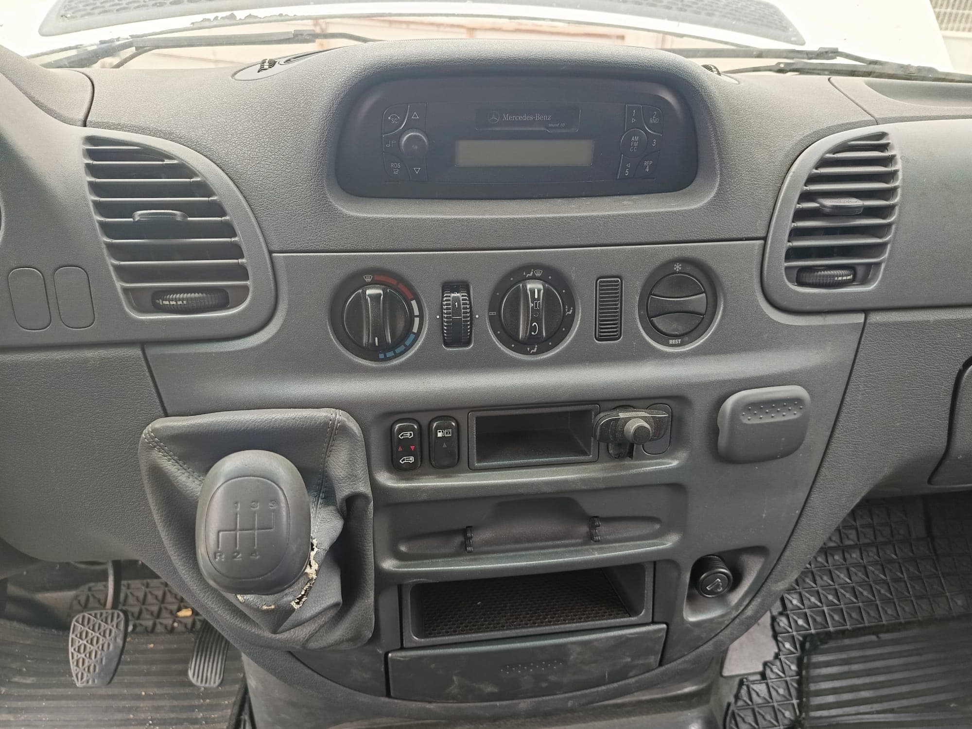Mercedes-Benz Sprinter · Ano 2004 — imagem 40