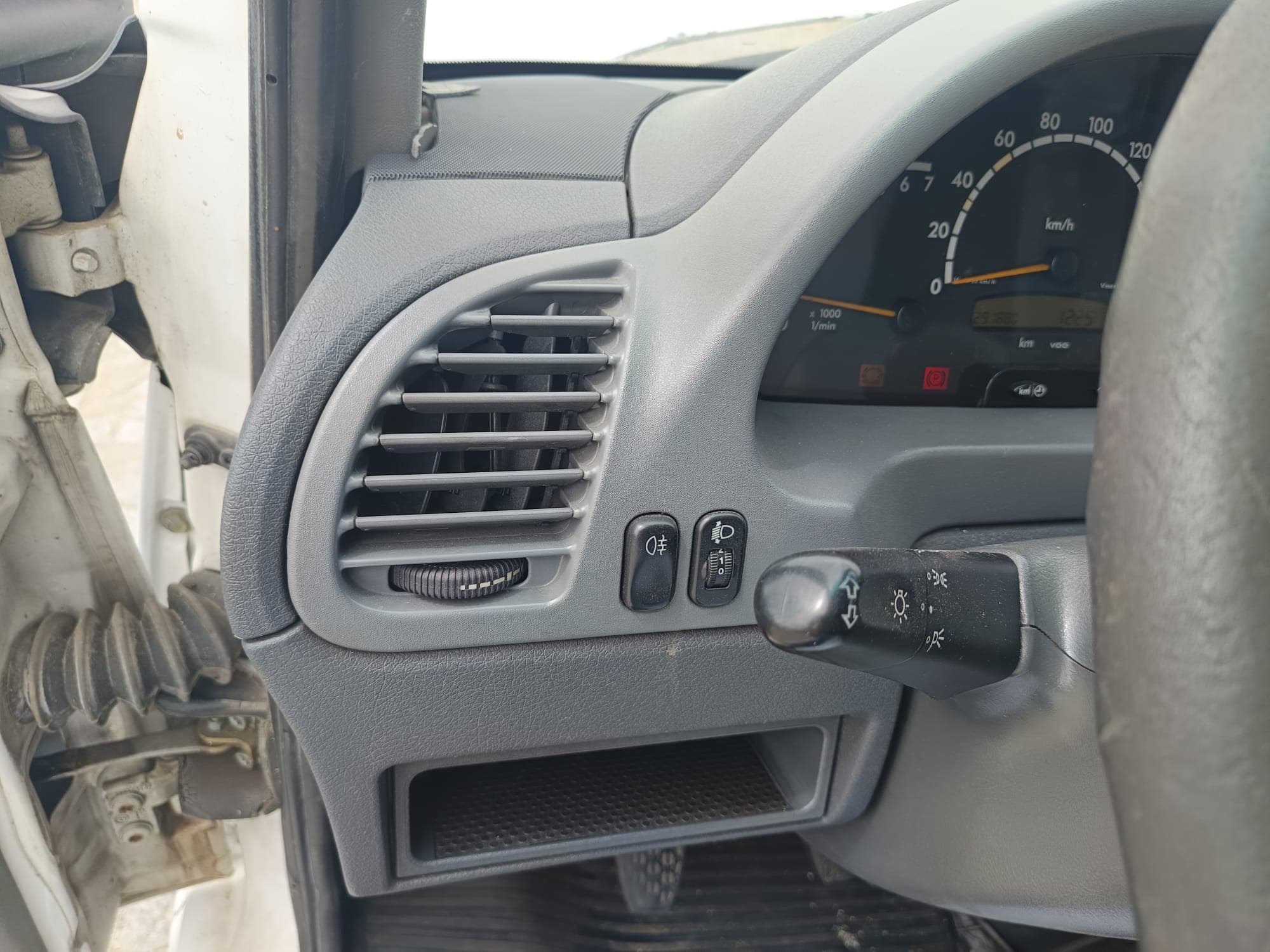 Mercedes-Benz Sprinter · Ano 2004 — imagem 48