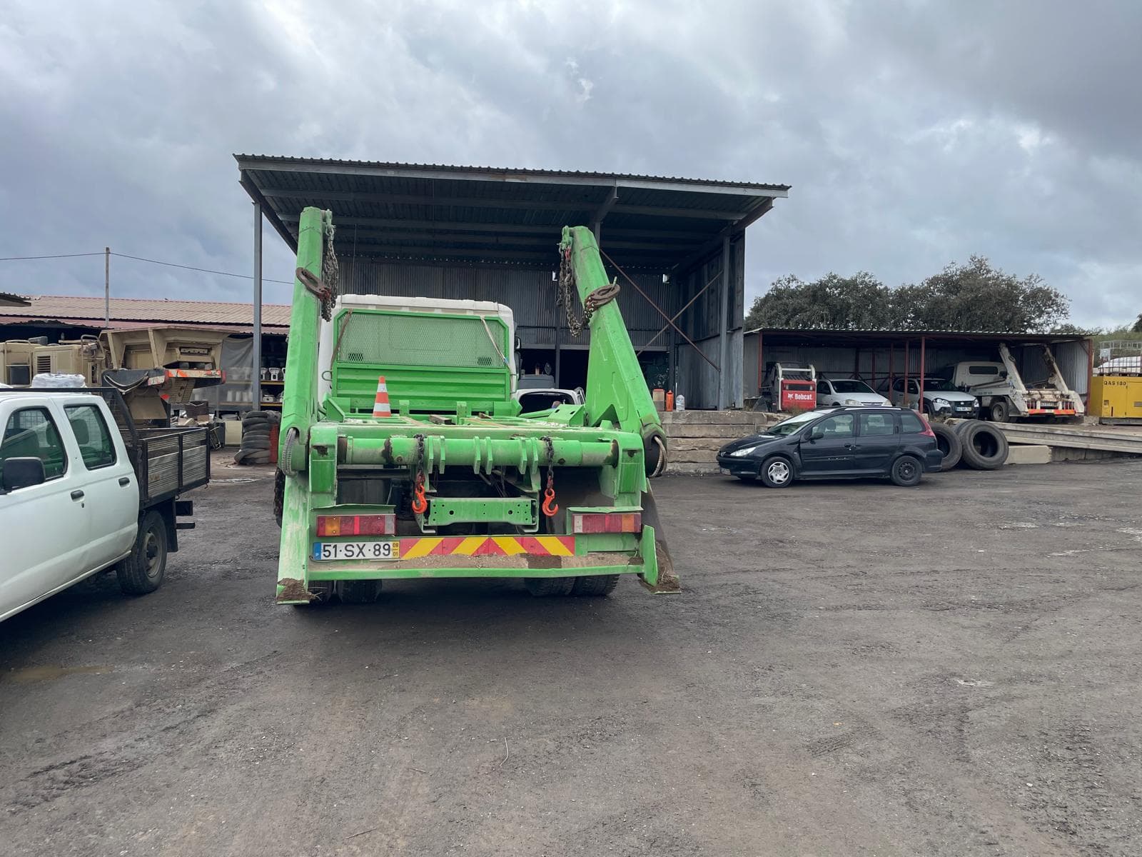 Scania P 270 · Ano 2008 — imagem 4