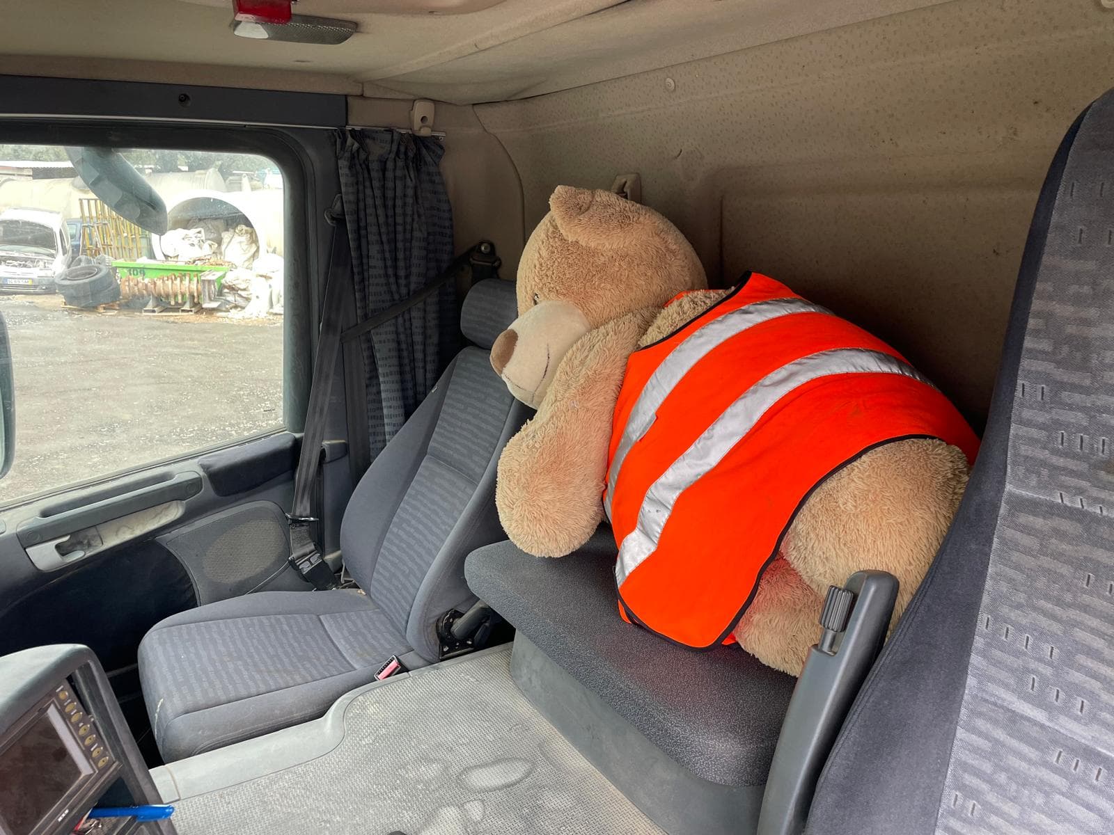 Scania P 270 · Ano 2008 — imagem 7