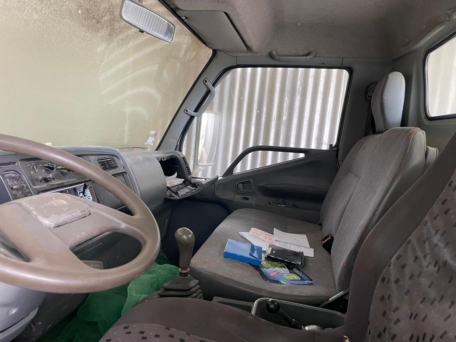Mitsubishi Canter · Ano 2000 — imagem 4
