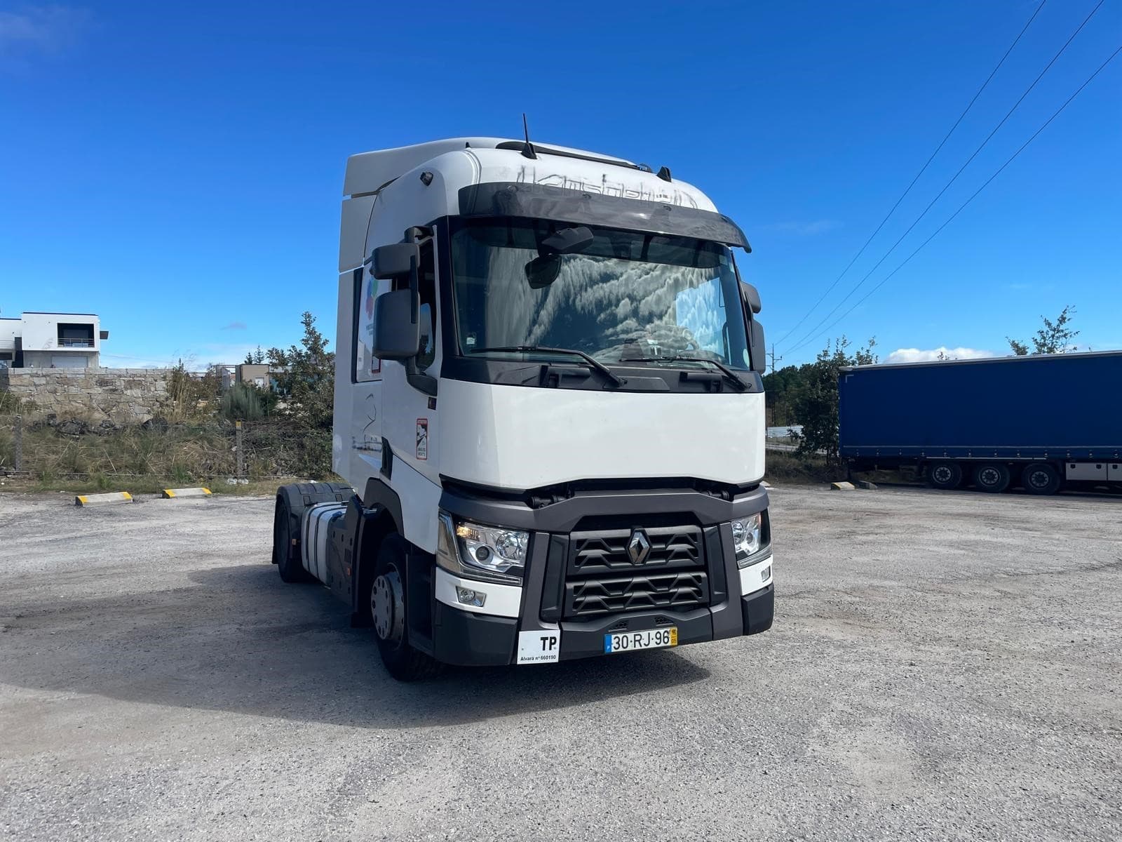 Renault T460 · Ano 2016 — image 1