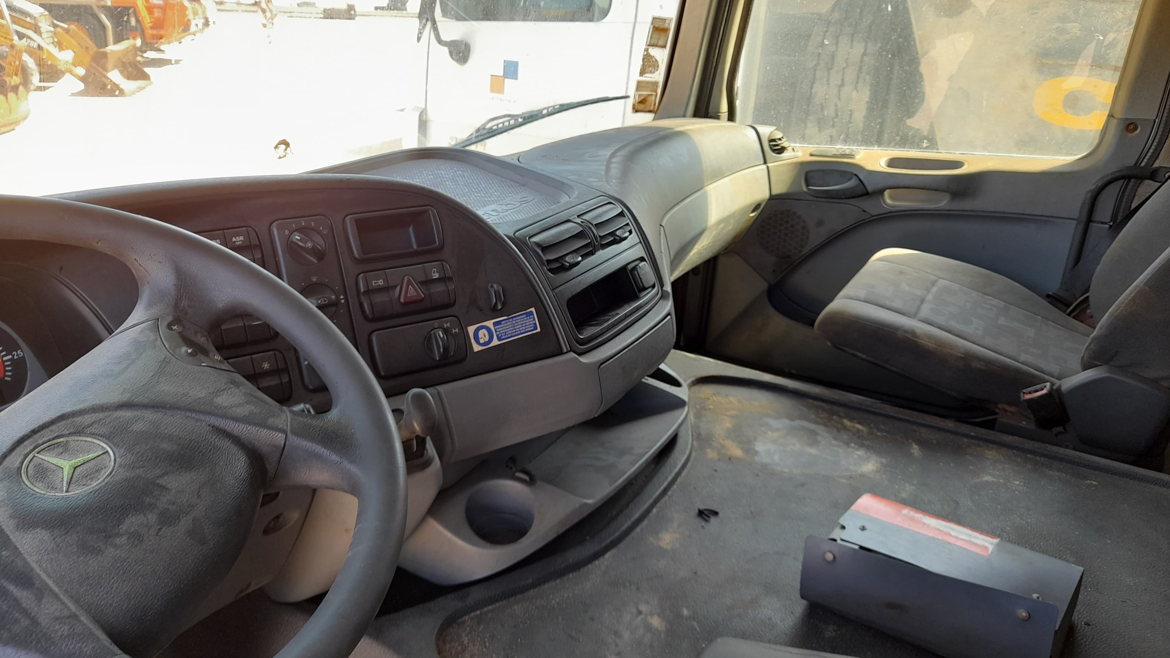 Autobetoneira Mercedes-Benz 3236B/42 8X4 — imagen 9