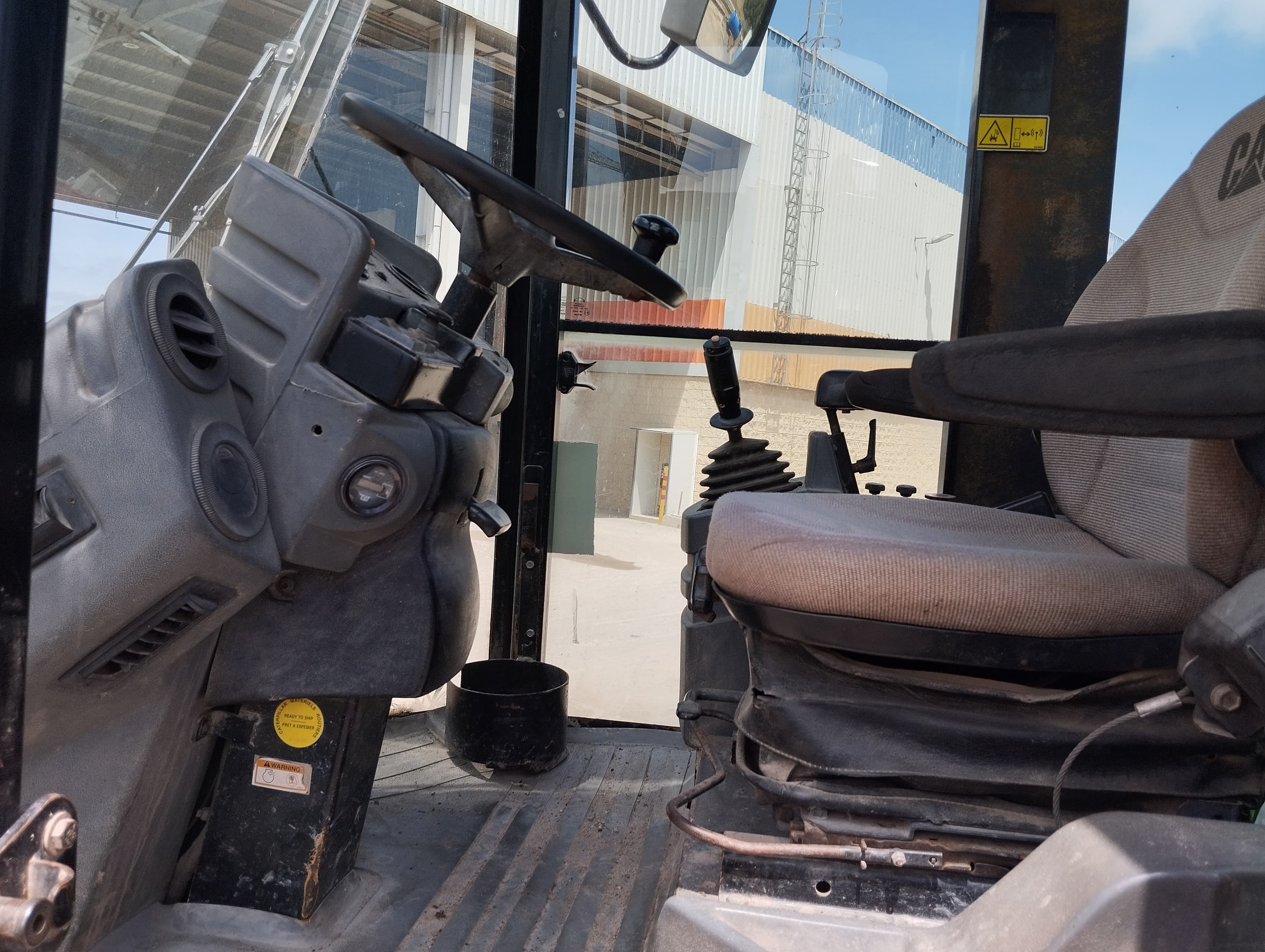 Cilindro Auto-Prop. Vibrador Solos 15 T Caterpillar CS 583 D — imagem 6