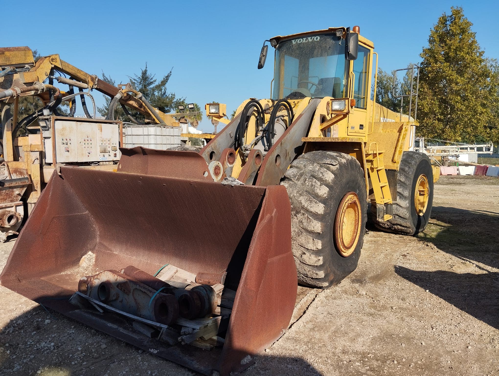 Pá Carregadora de Pneus 20 T Volvo L150E — imagem 1