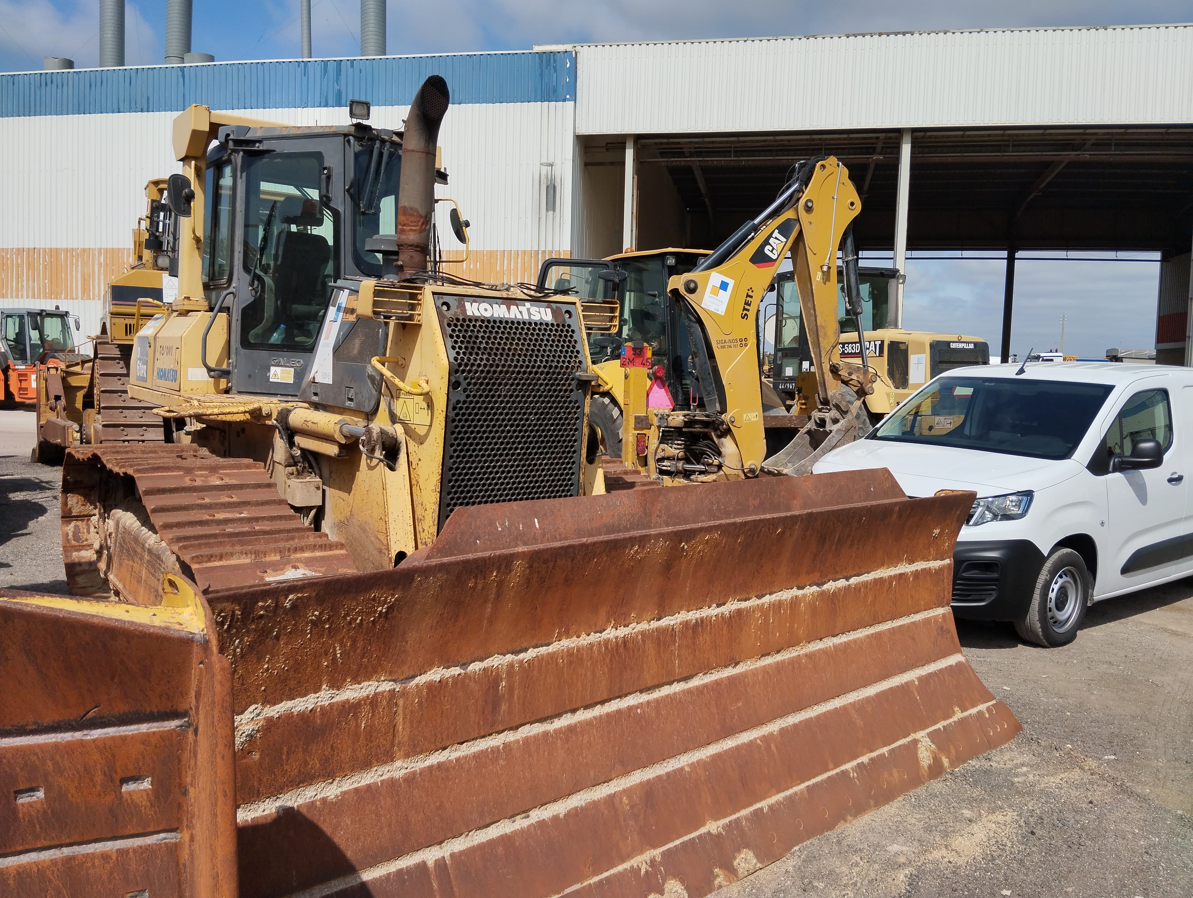 Trator de Rastos 20 T Komatsu D61 PX-15 — imagem 3