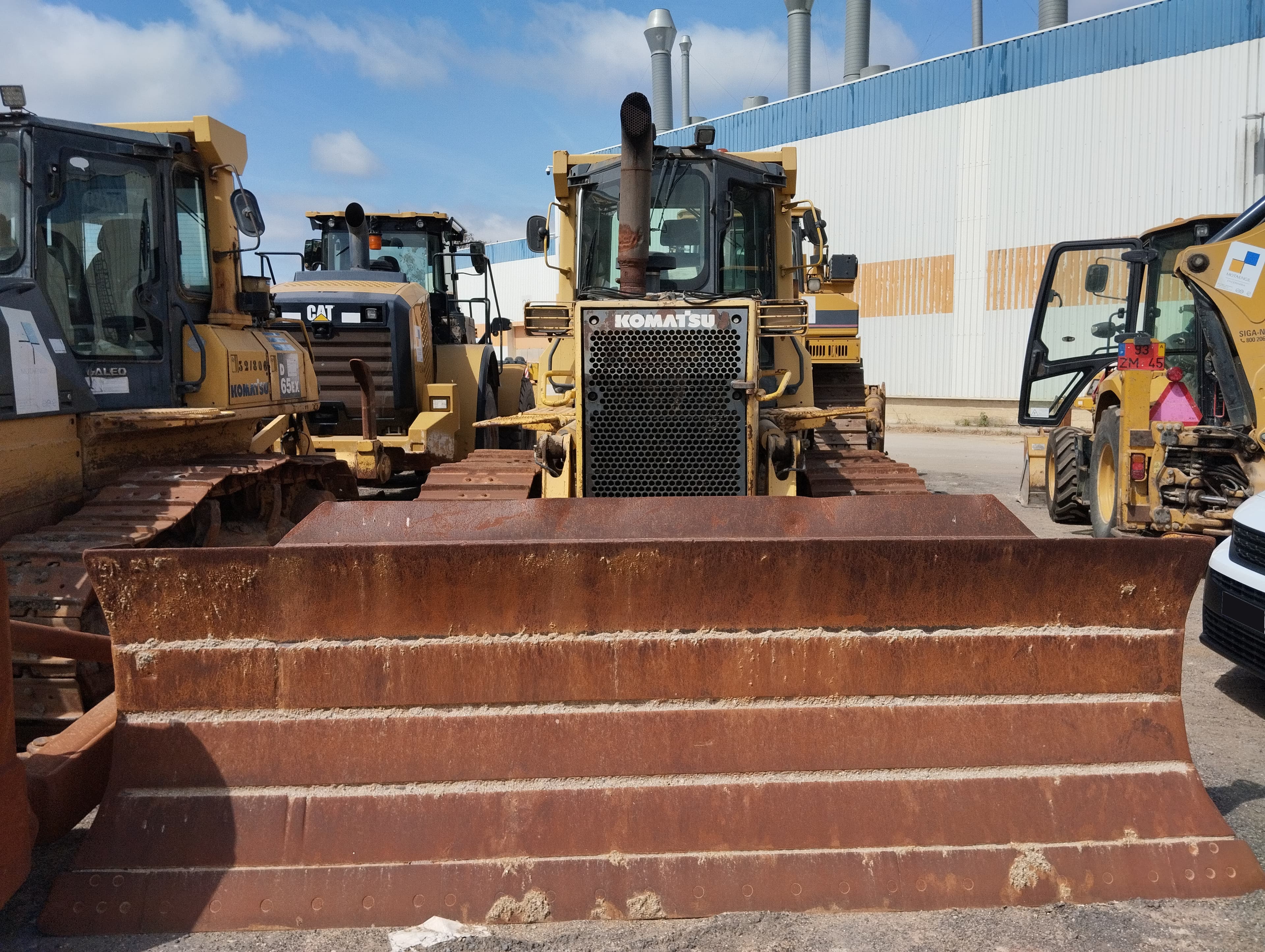 Trator de Rastos 20 T Komatsu D61 PX-15 — imagem 2