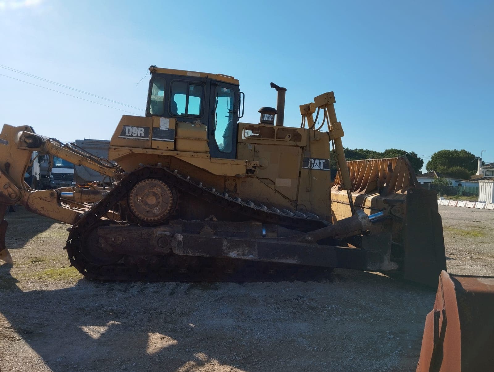 Trator de Rastos 50 T Caterpillar D9 R PS — imagem 5