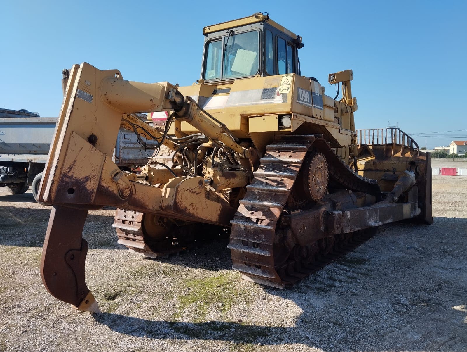 Trator de Rastos 50 T Caterpillar D9 R PS — imagem 8
