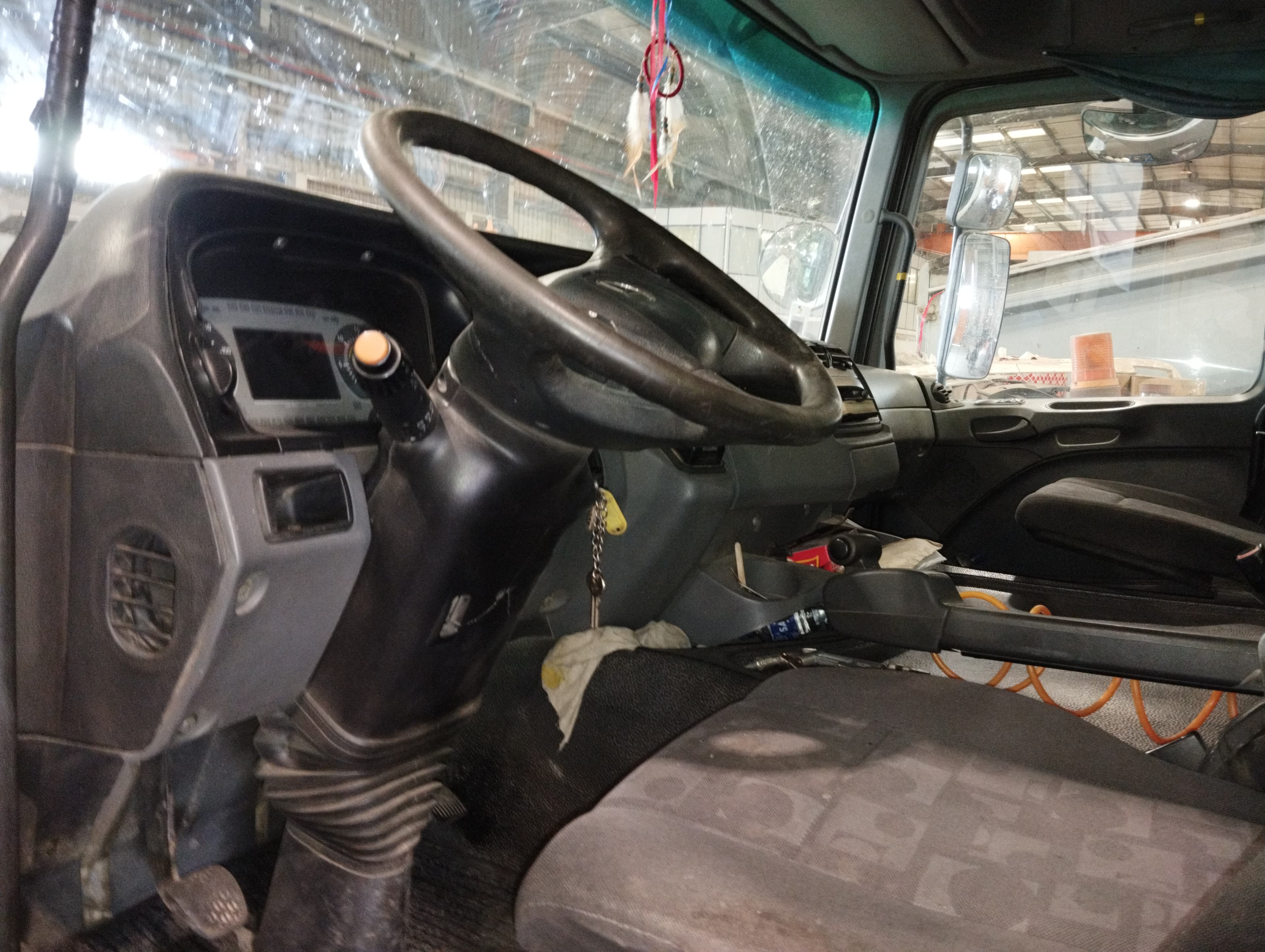 Camión volquete trasero 32 T Mercedes-Benz ACTROS 3236K/42 8x4 — imagen 9