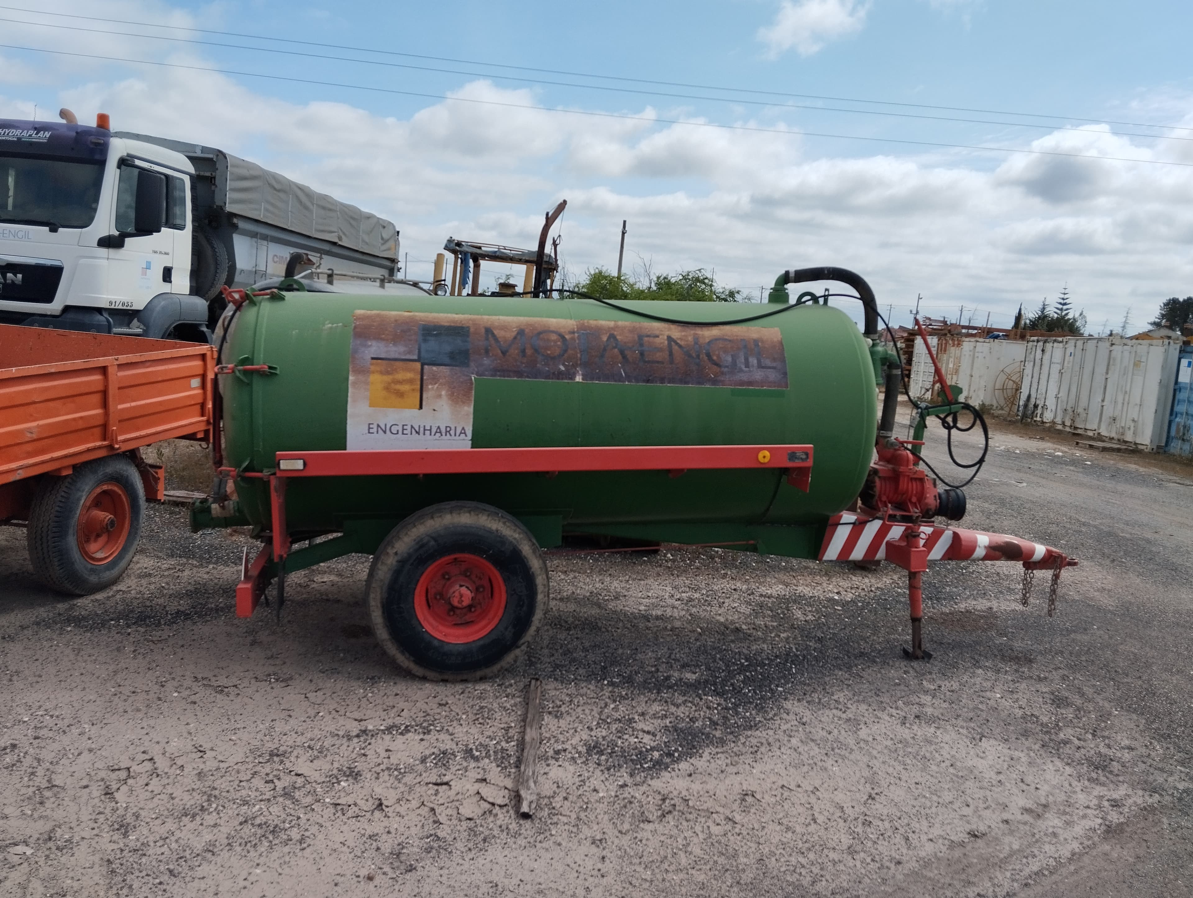 Atrelado-Cisterna Joper C4000 C — imagen 1