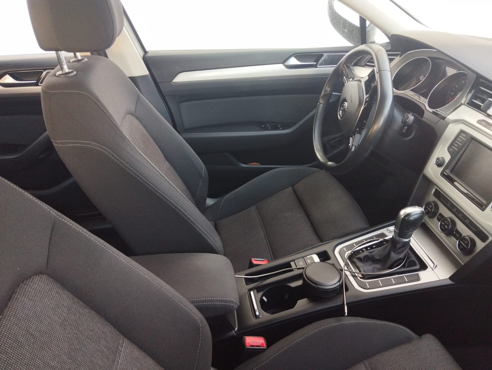 Volkswagen Passat B8 Variant 1.6 TDI · Ano 2015 — imagen 8