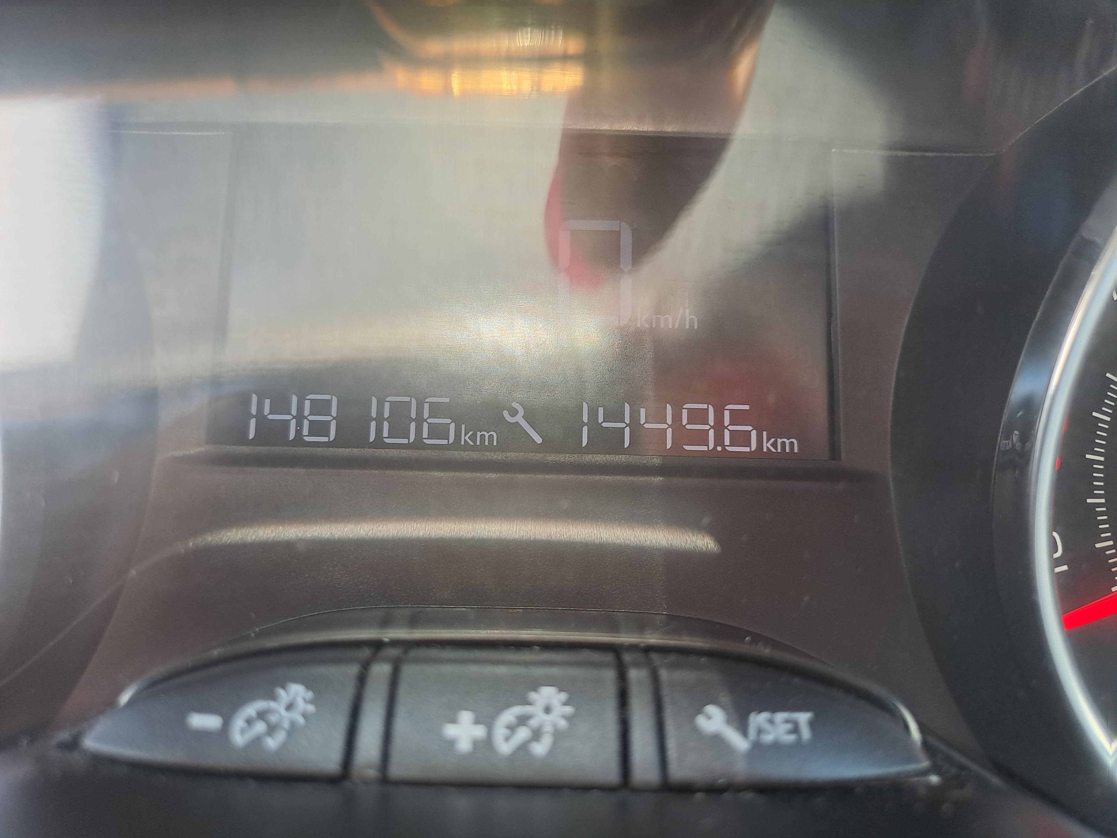 Peugeot 208 · Ano 2015 — imagem 30