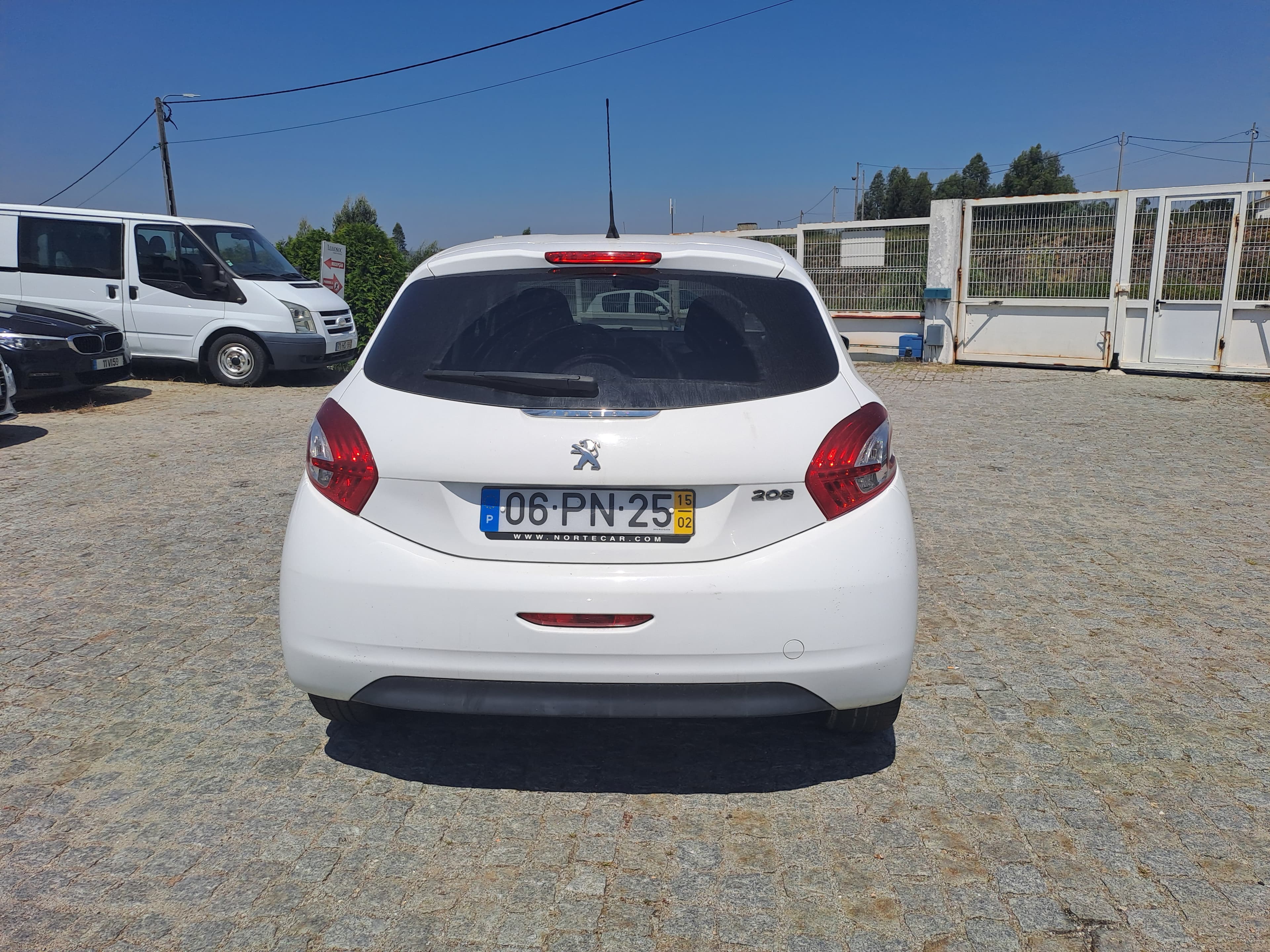 Peugeot 208 · Ano 2015 — imagem 5