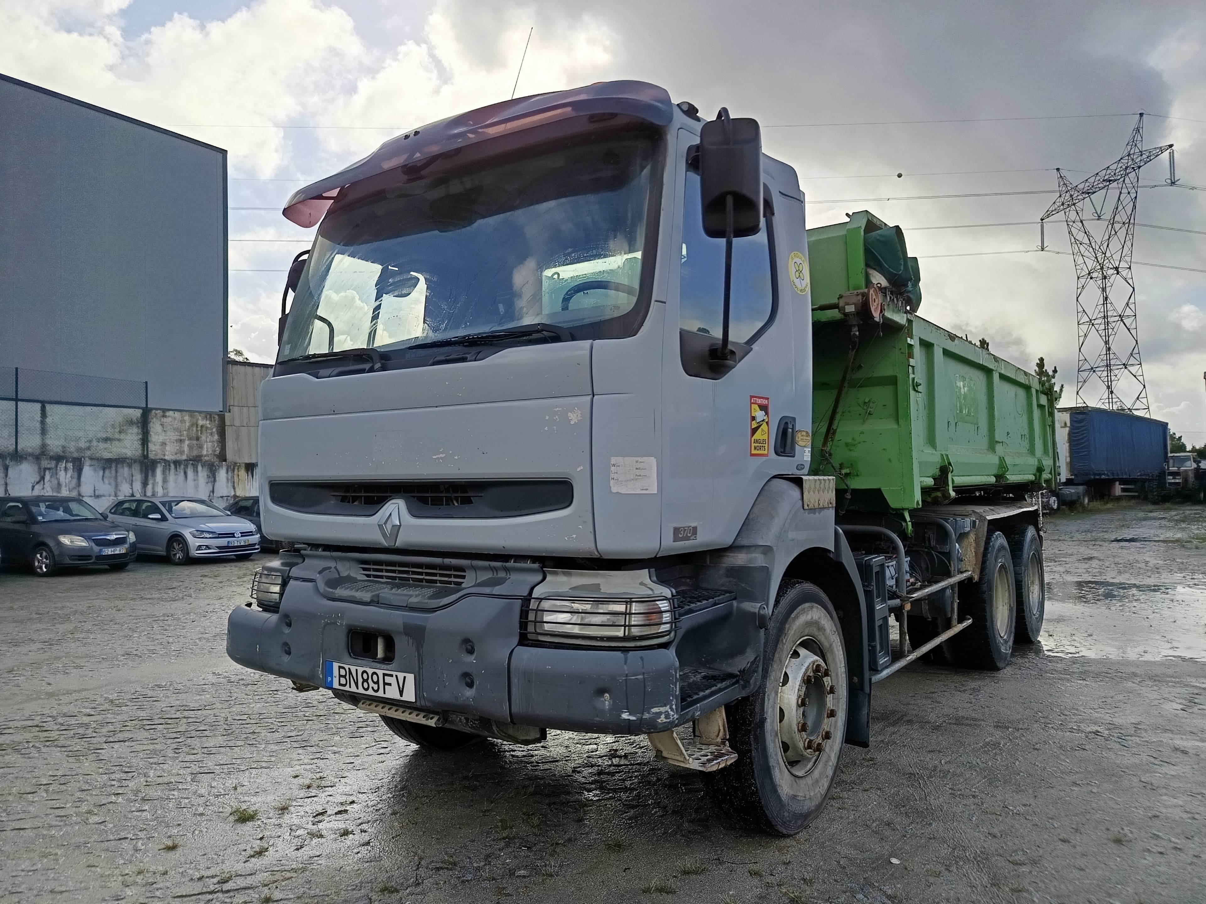 Renault 370 · Ano 2007 — imagem 1