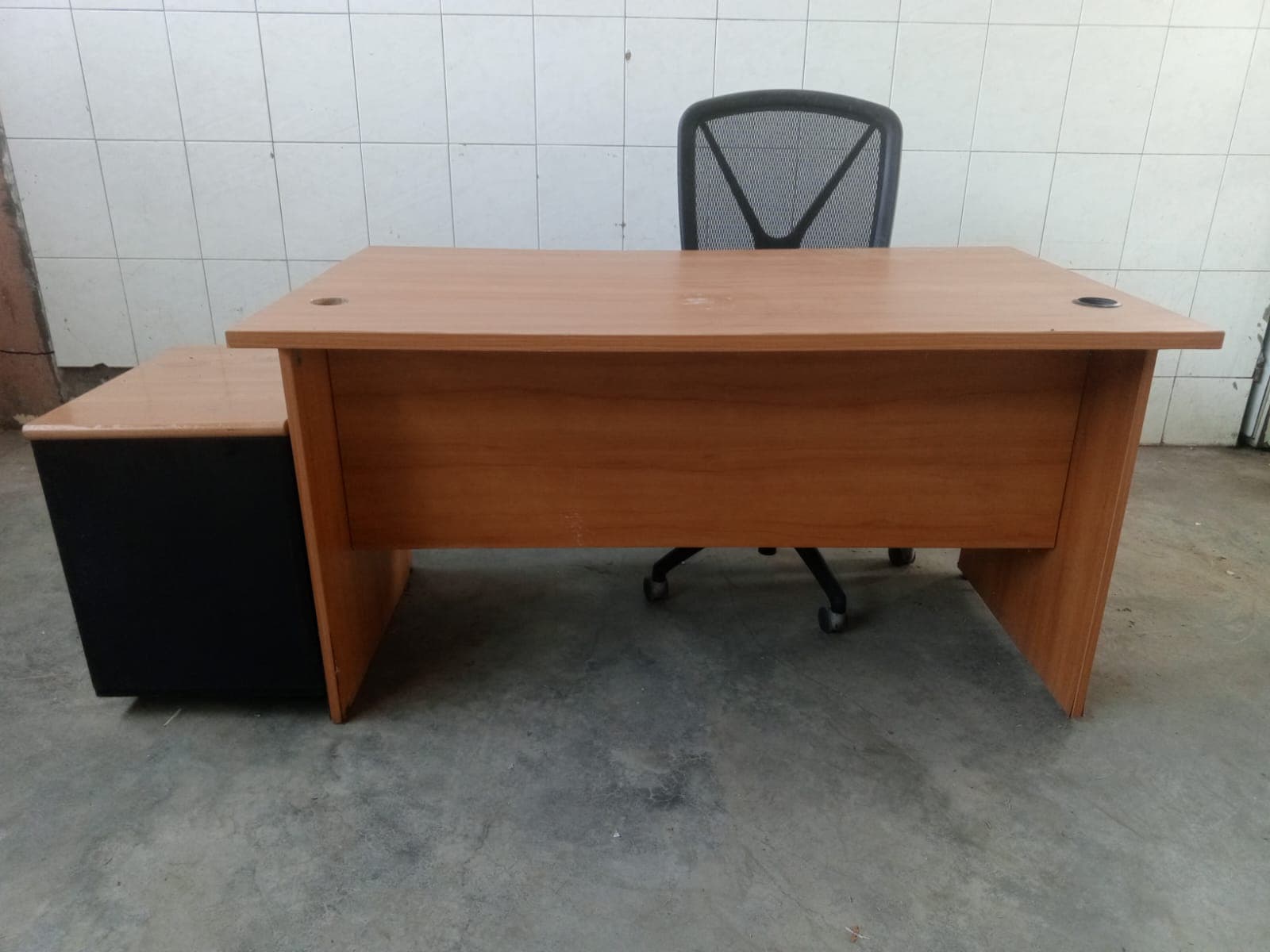 Mobiliario de oficina — imagen 1