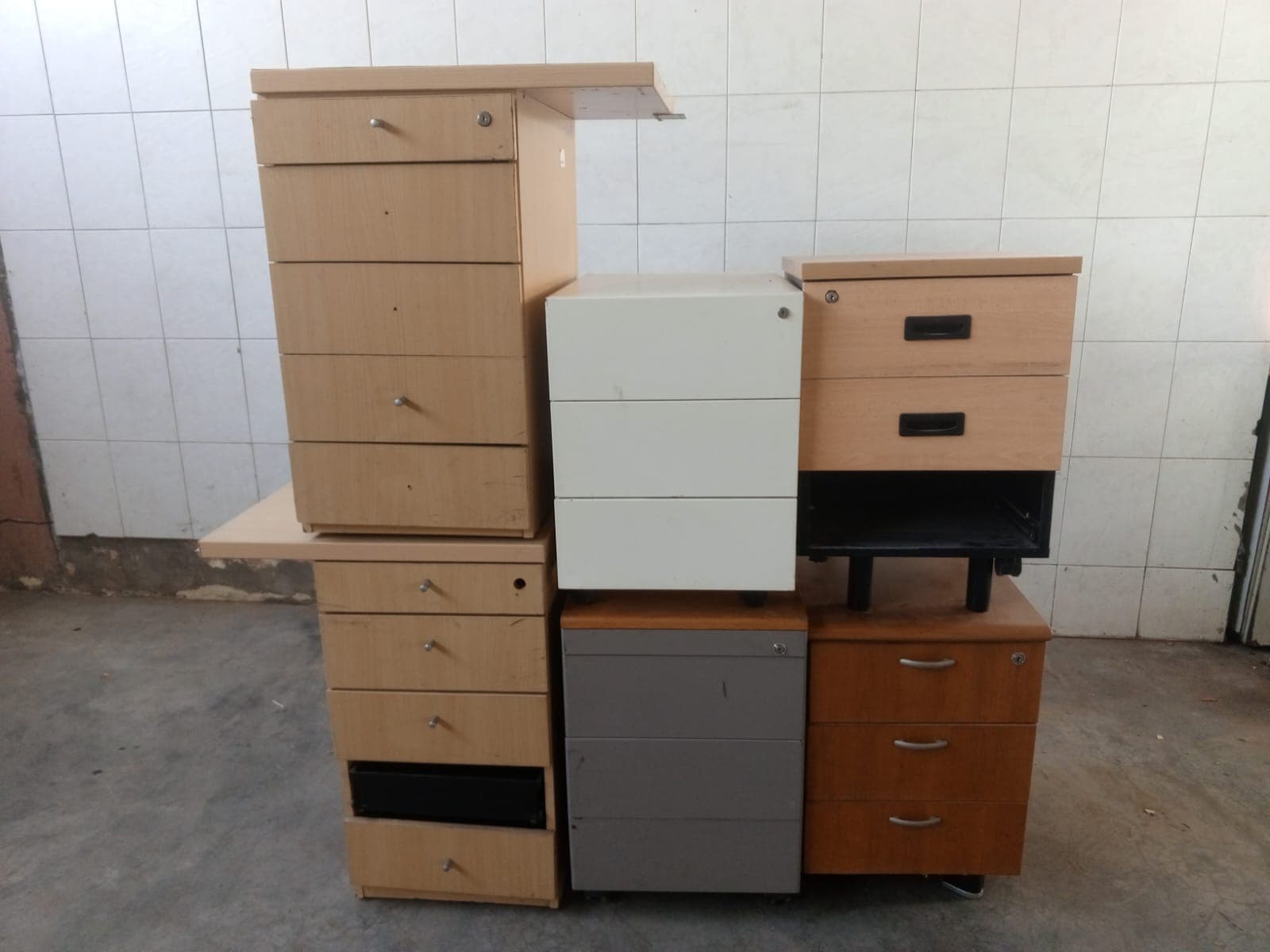 Office Furniture — image 1