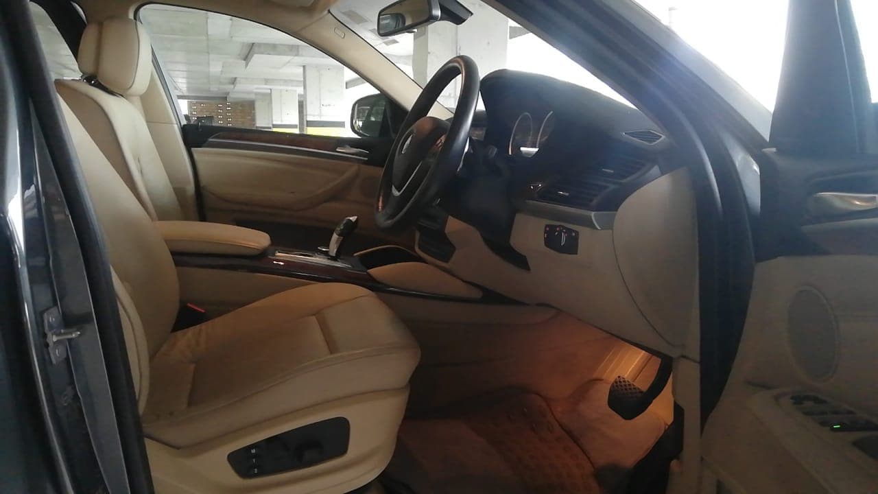 BMW X6 35i · Ano 2011 — image 8