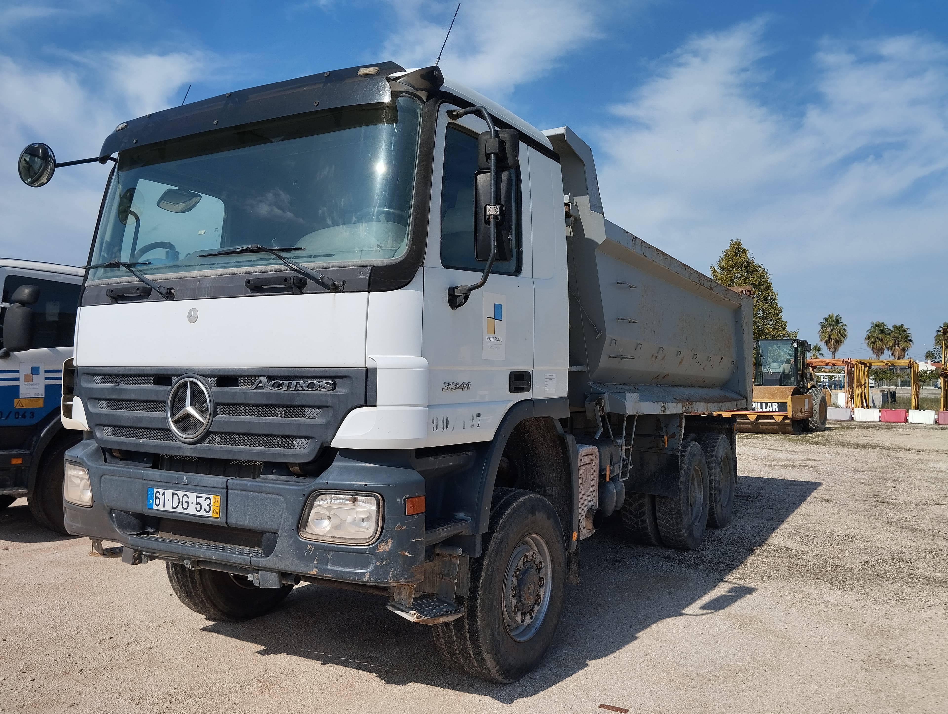 Camião Basc. Tras. 26 T Mercedes-Benz ACTROS 3341 AK 6x6 — imagen 3