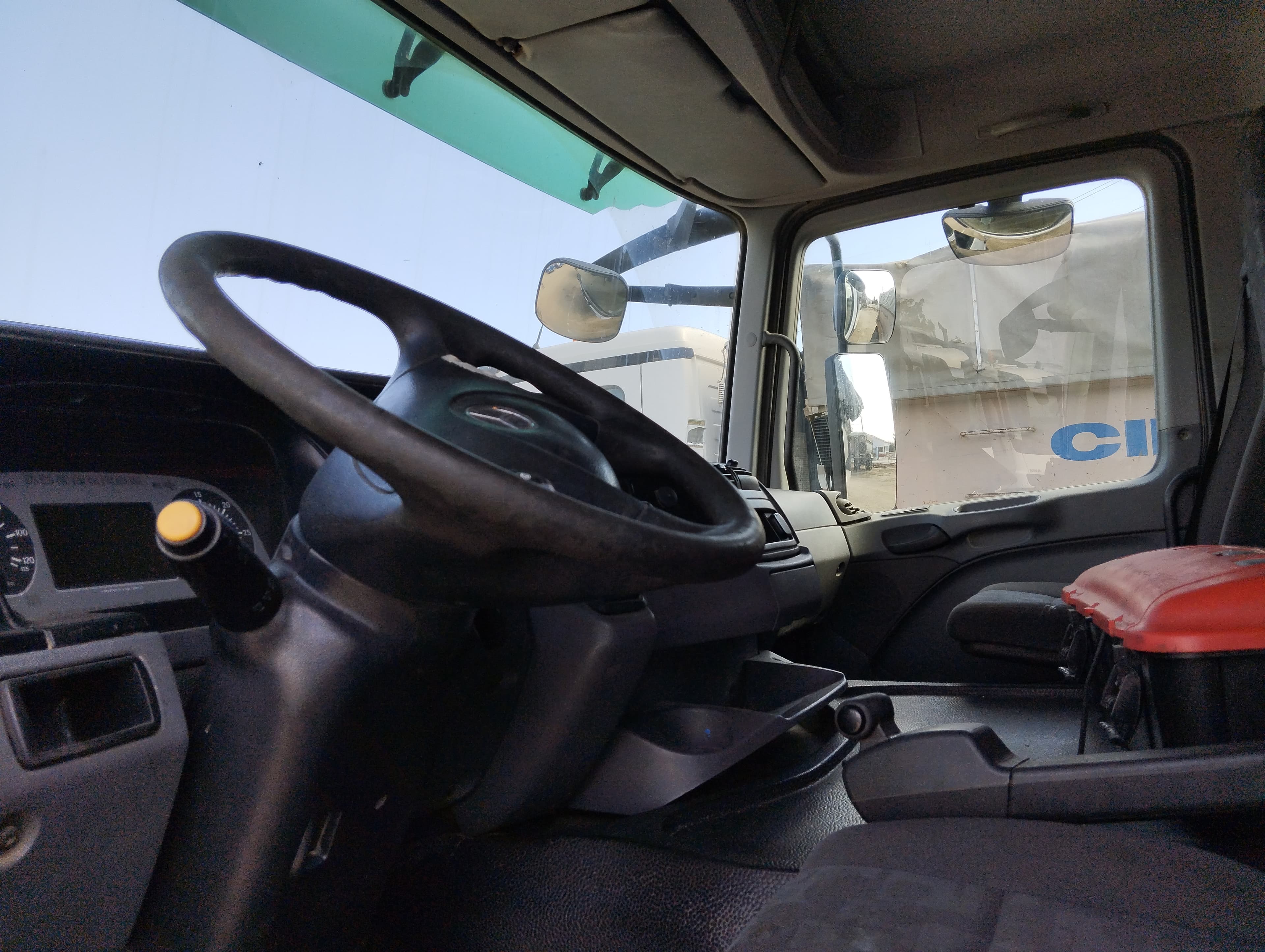Camião Basc. Tras. 32 T Mercedes-Benz ACTROS 3236K/42 8x4 — imagem 8