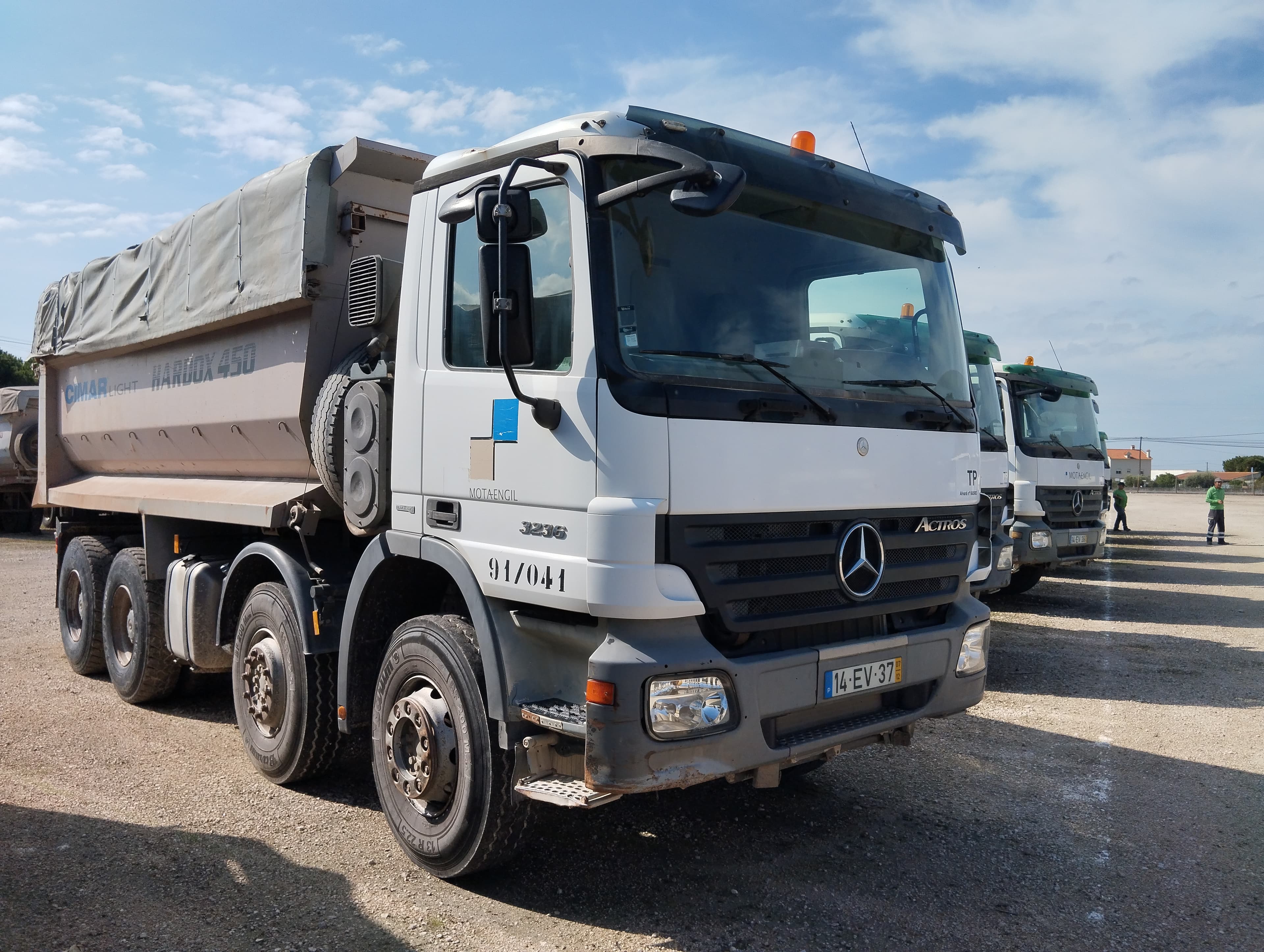 Camião Basc. Tras. 32 T Mercedes-Benz ACTROS 3236K/42 8x4 — imagem 2