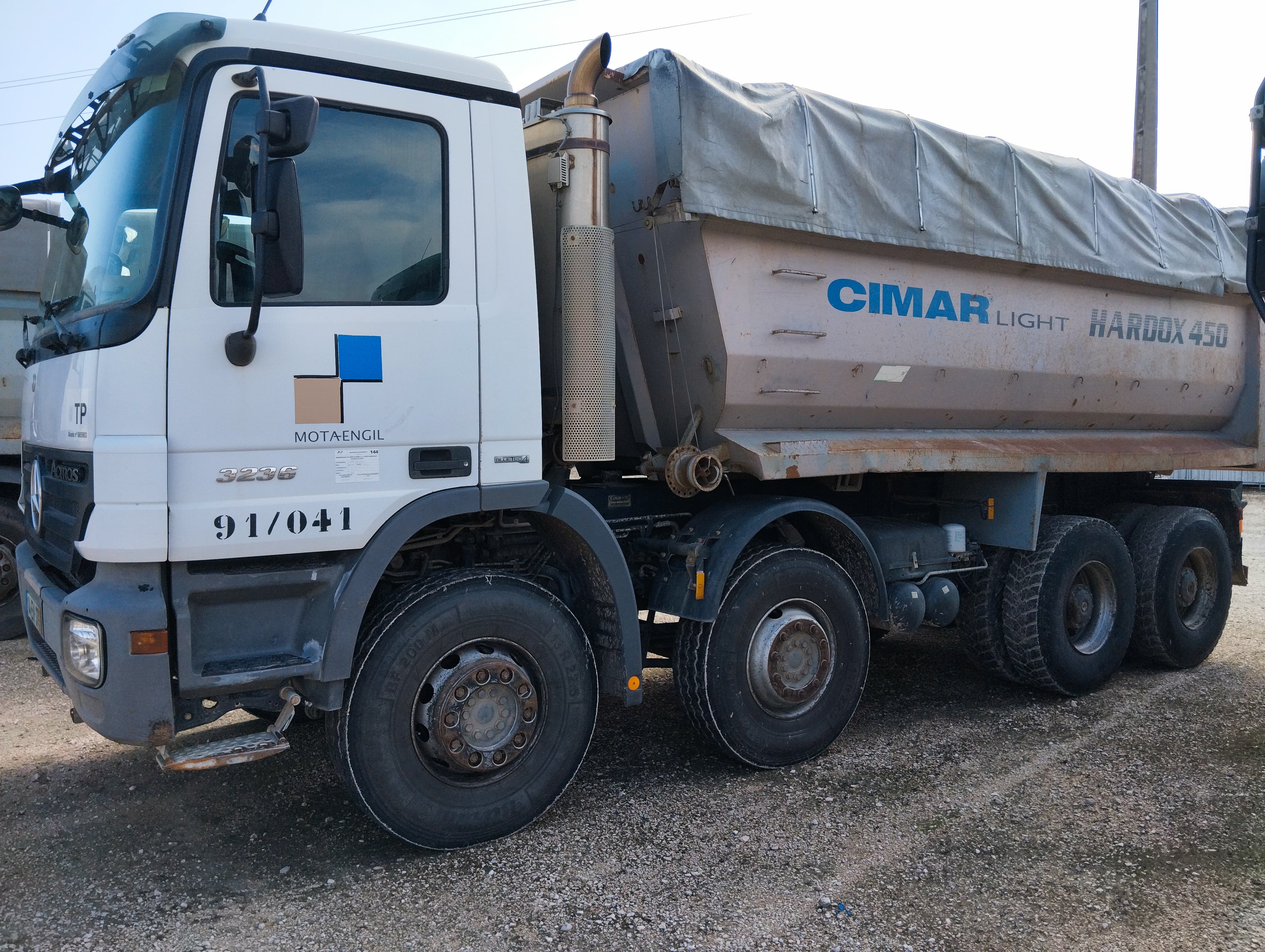 Camião Basc. Tras. 32 T Mercedes-Benz ACTROS 3236K/42 8x4 — imagem 1