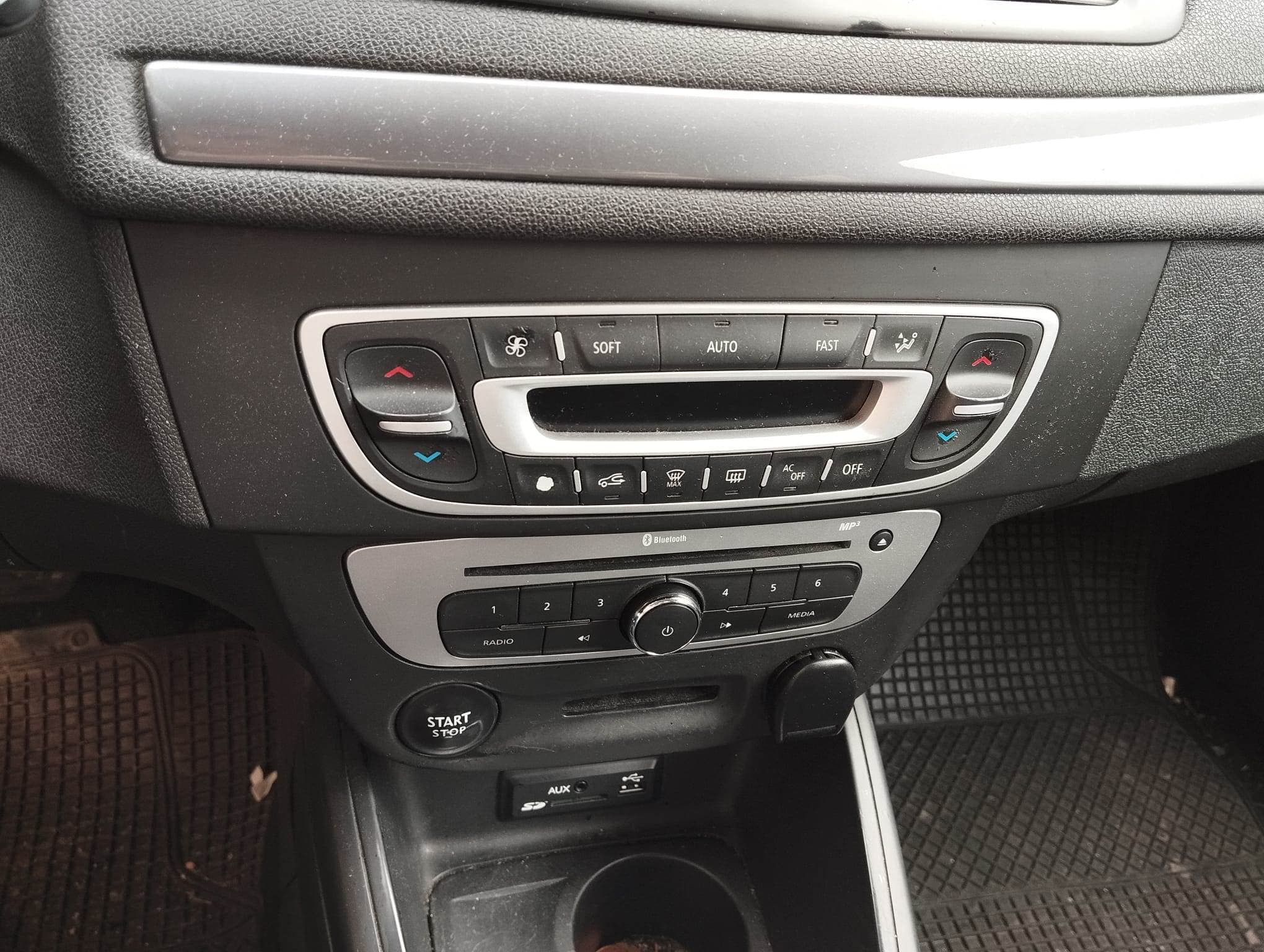 Renault Mégane · Año 2014 — imagen 19