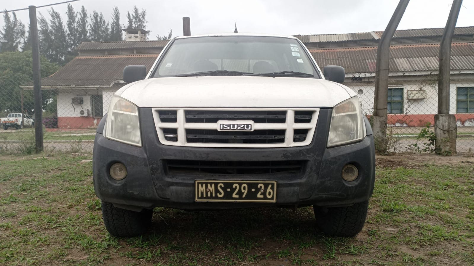 Isuzu D-TEQ KB250 · Ano 2008 — image 3