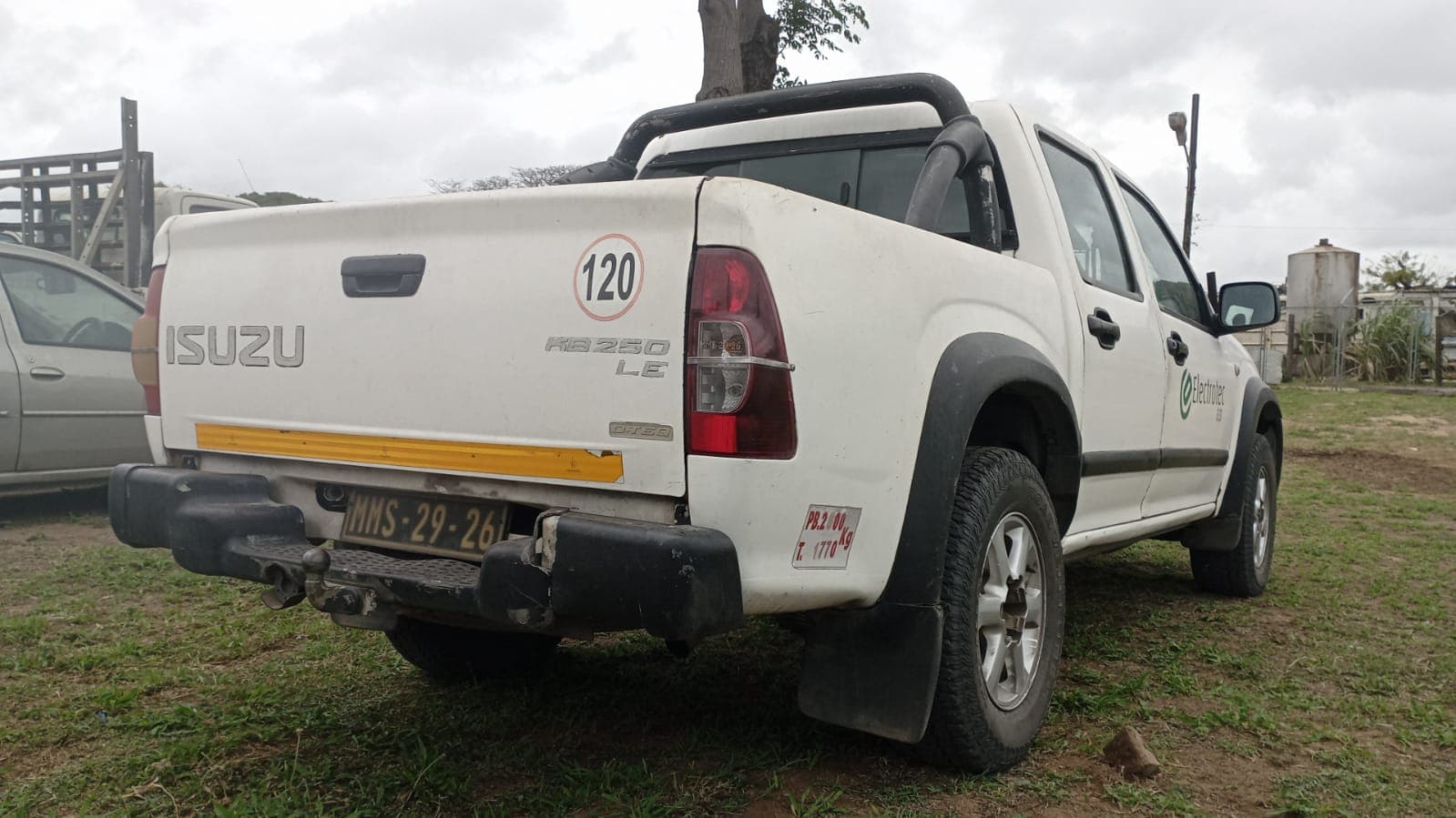 Isuzu D-TEQ KB250 · Ano 2008 — image 12