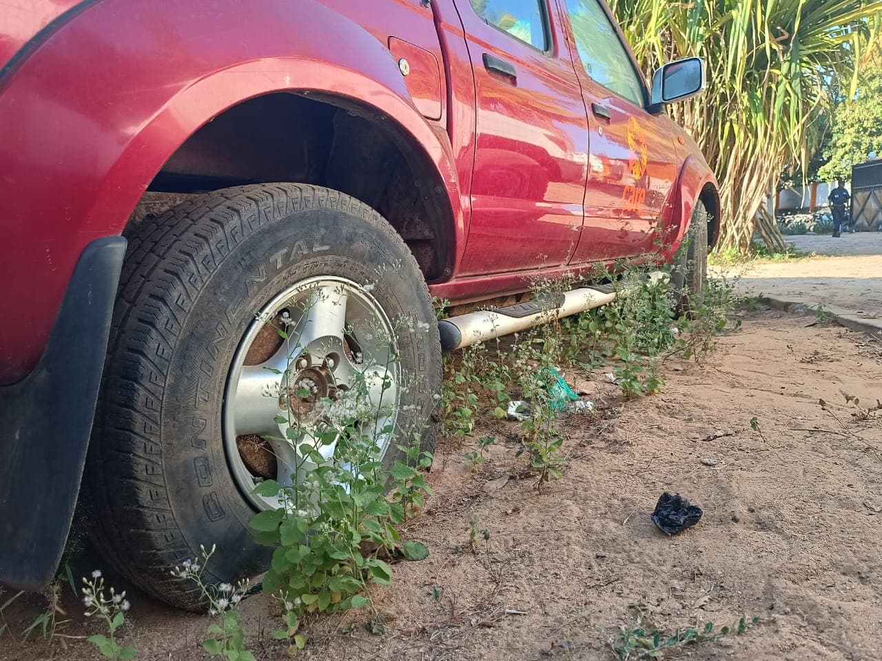 Nissan NP300 Hardbody · Ano 2012 — imagen 13