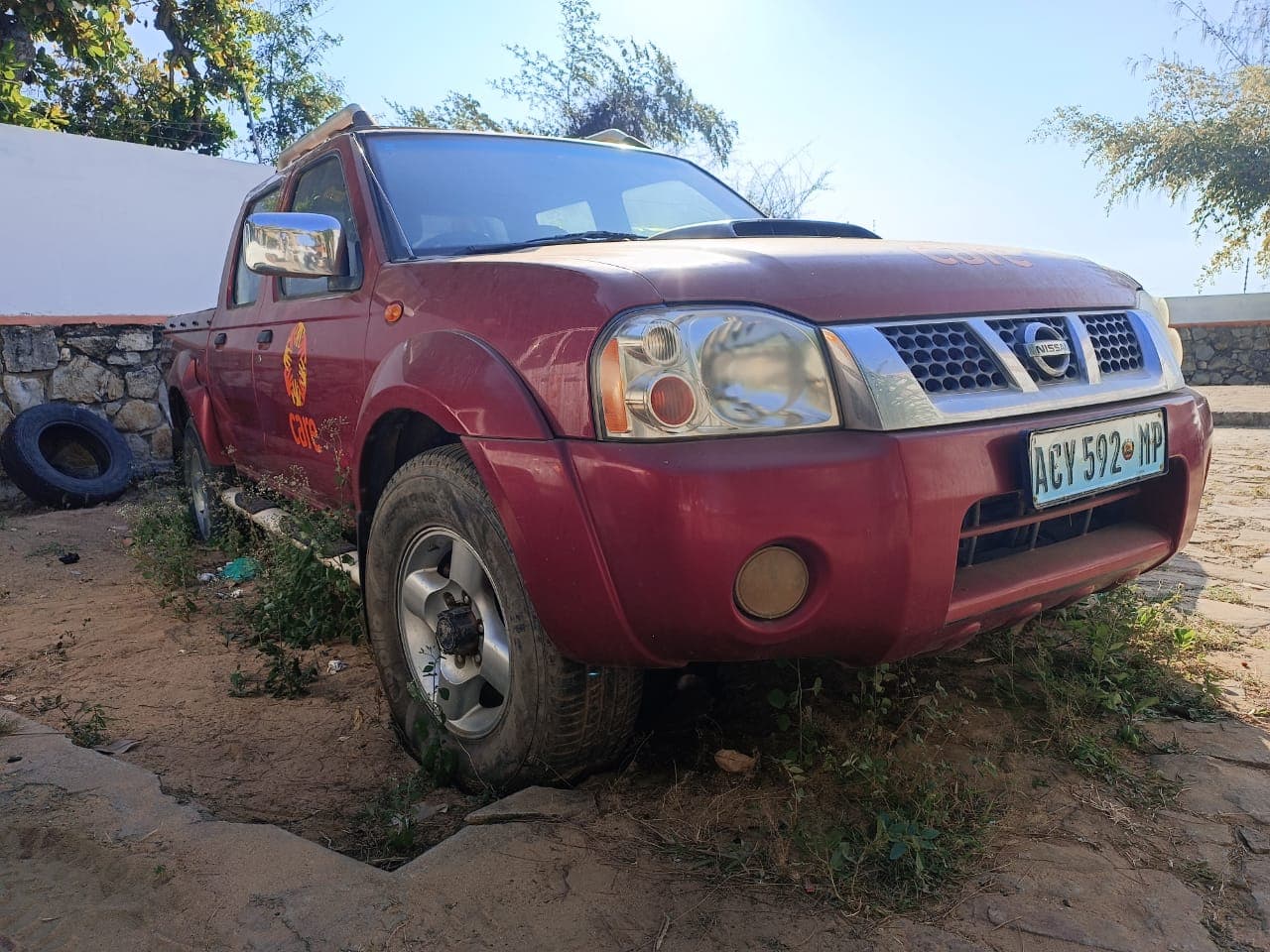 Nissan NP300 Hardbody · Ano 2012 — imagen 2