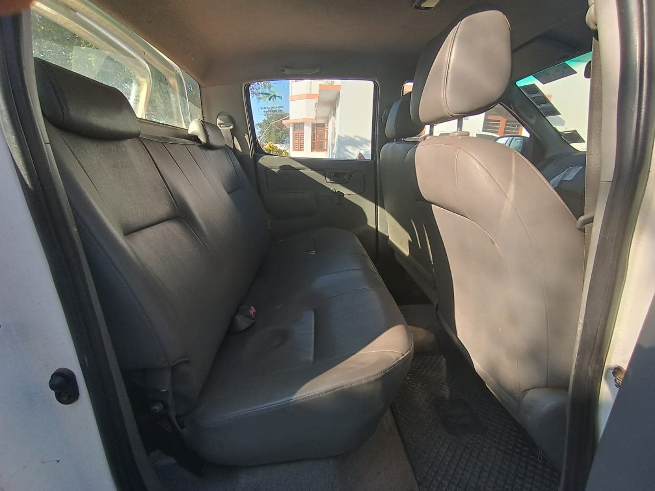 Toyota Hilux 2.5 · Ano 2009 — imagen 14