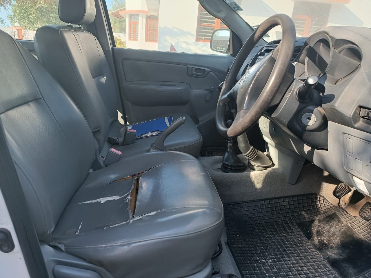 Toyota Hilux 2.5 · Ano 2009 — imagen 15